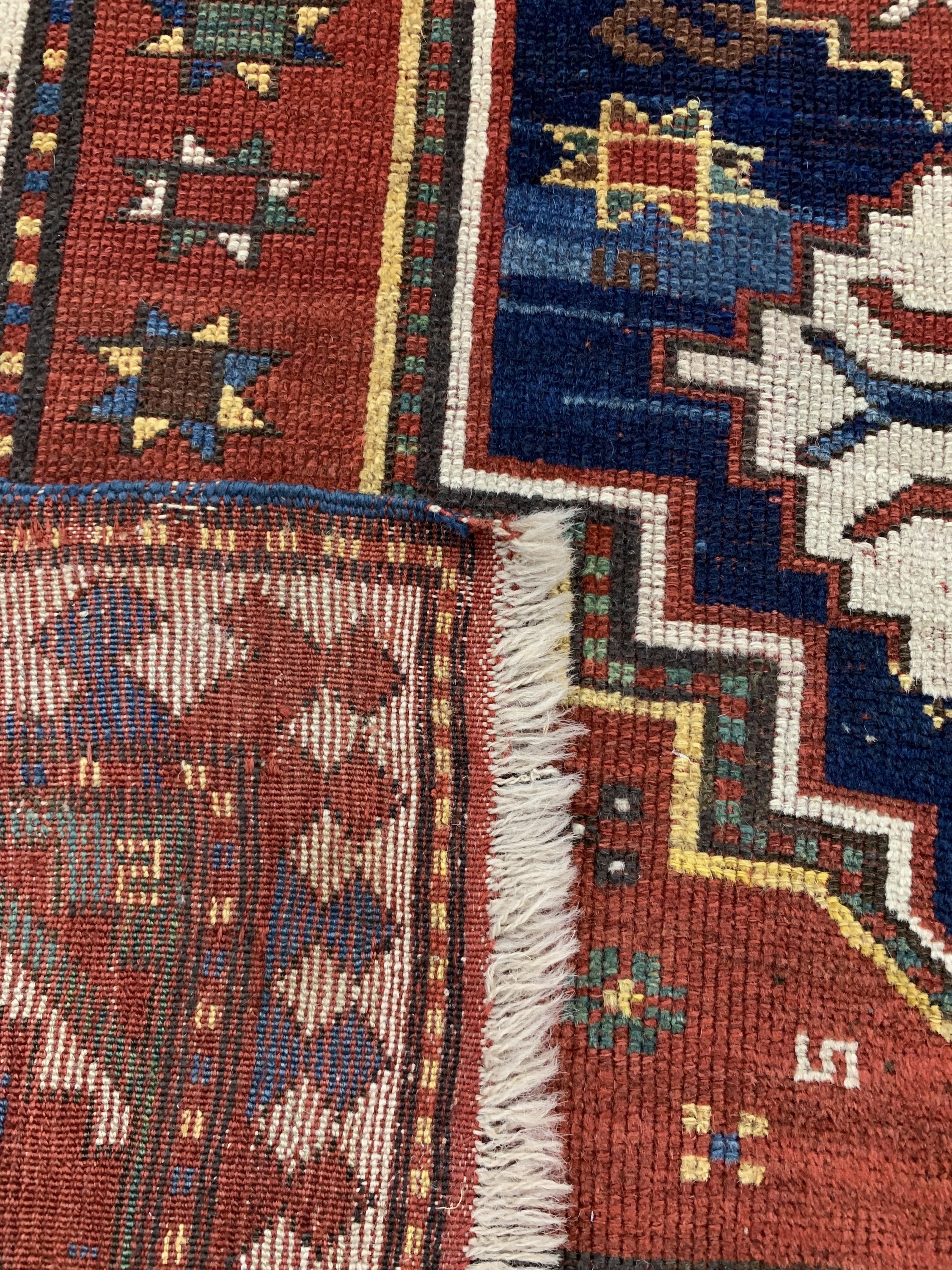 Detail g: Lori-Pampak antik, Kaukasus, 19.Jhd, Wolle auf Wolle, ca. 257 x 154 cm. siehe tappeti antichi mondadori 3. edizione 1997 seite 77, EHZ: ...