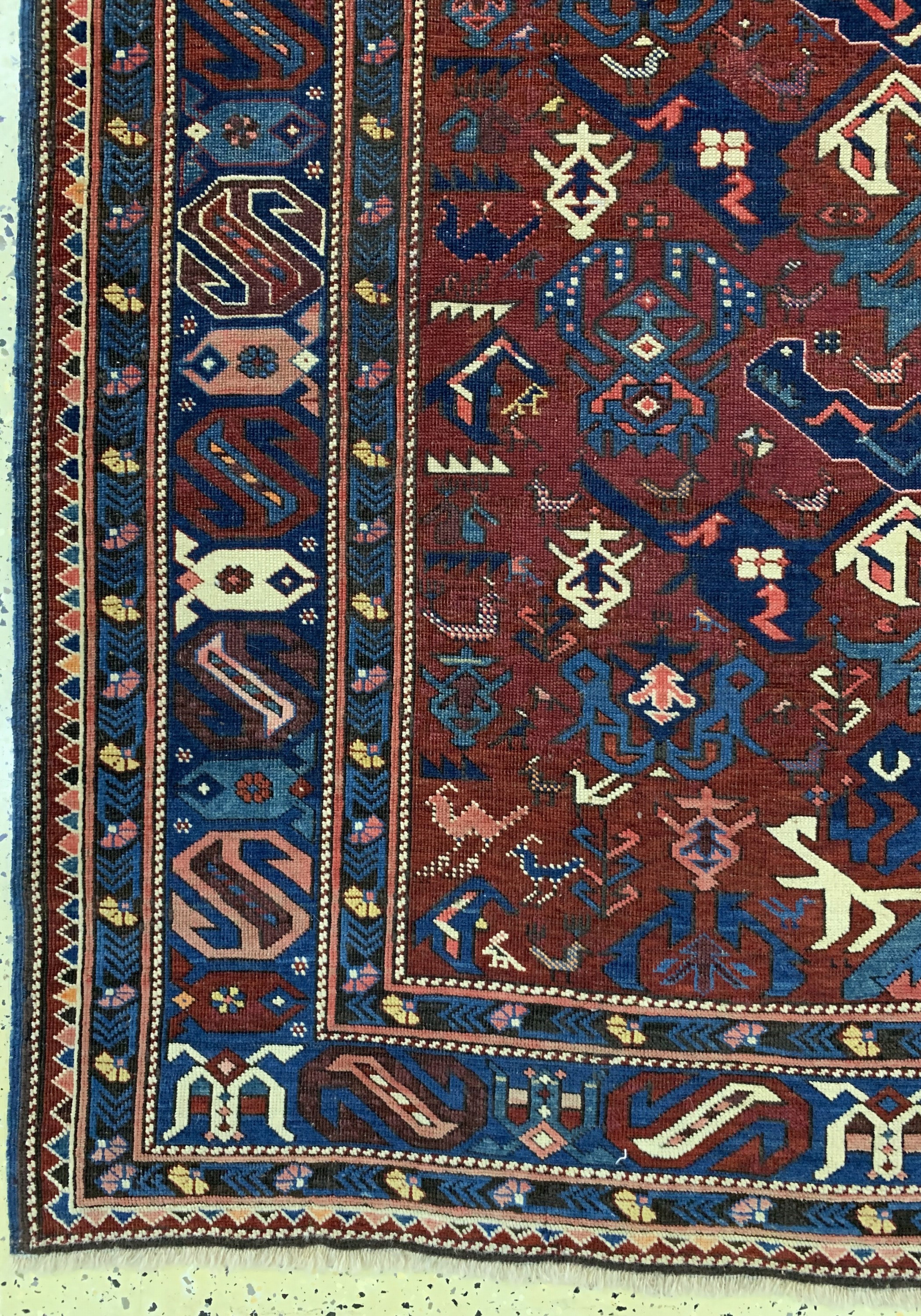 Detail b: Bidjov antik, Kaukasus, 19.Jhd, Wolle auf Wolle, ca. 256 x 145 cm. vgl. Battenberg Band1 Orientteppiche Seite 262/263, EHZ: 2-3 (fachkundig ...