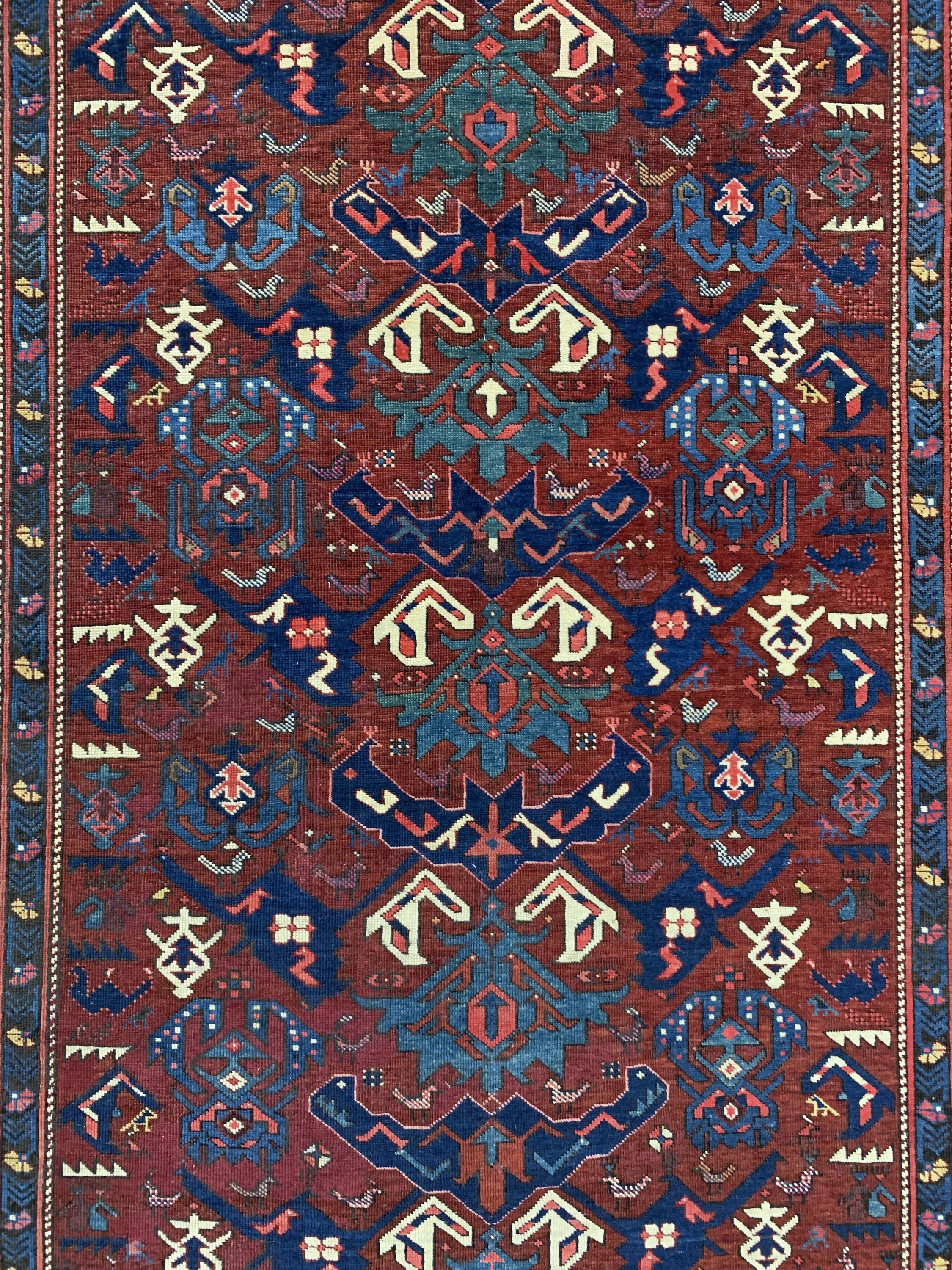 Detail c: Bidjov antik, Kaukasus, 19.Jhd, Wolle auf Wolle, ca. 256 x 145 cm. vgl. Battenberg Band1 Orientteppiche Seite 262/263, EHZ: 2-3 (fachkundig ...
