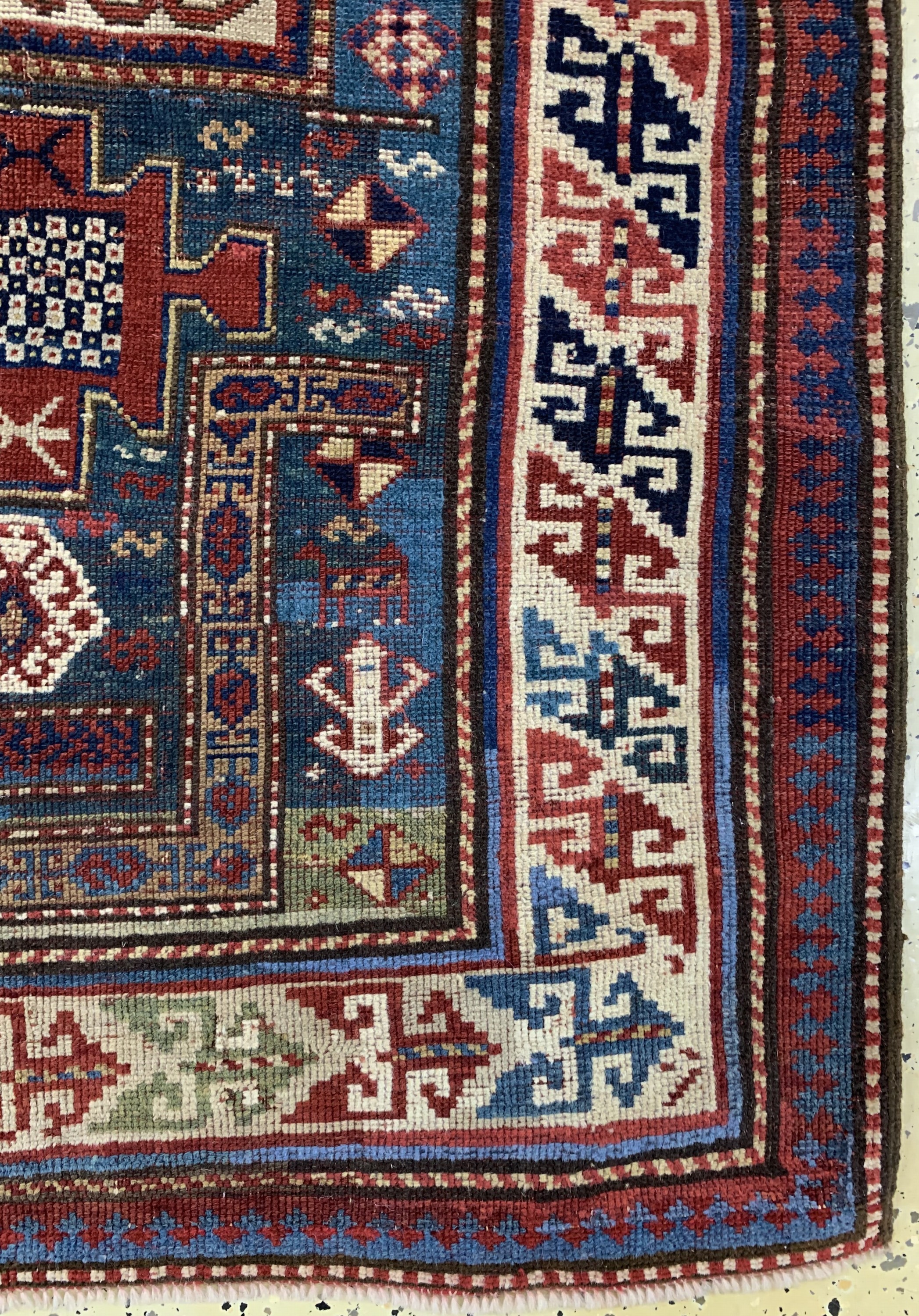 Detail a: Karachoph Kazak antik, Kaukasus, um 1880, Wolle auf Wolle, ca. 205 x 102 cm. EHZ: 2-3 fachkundig restauriert