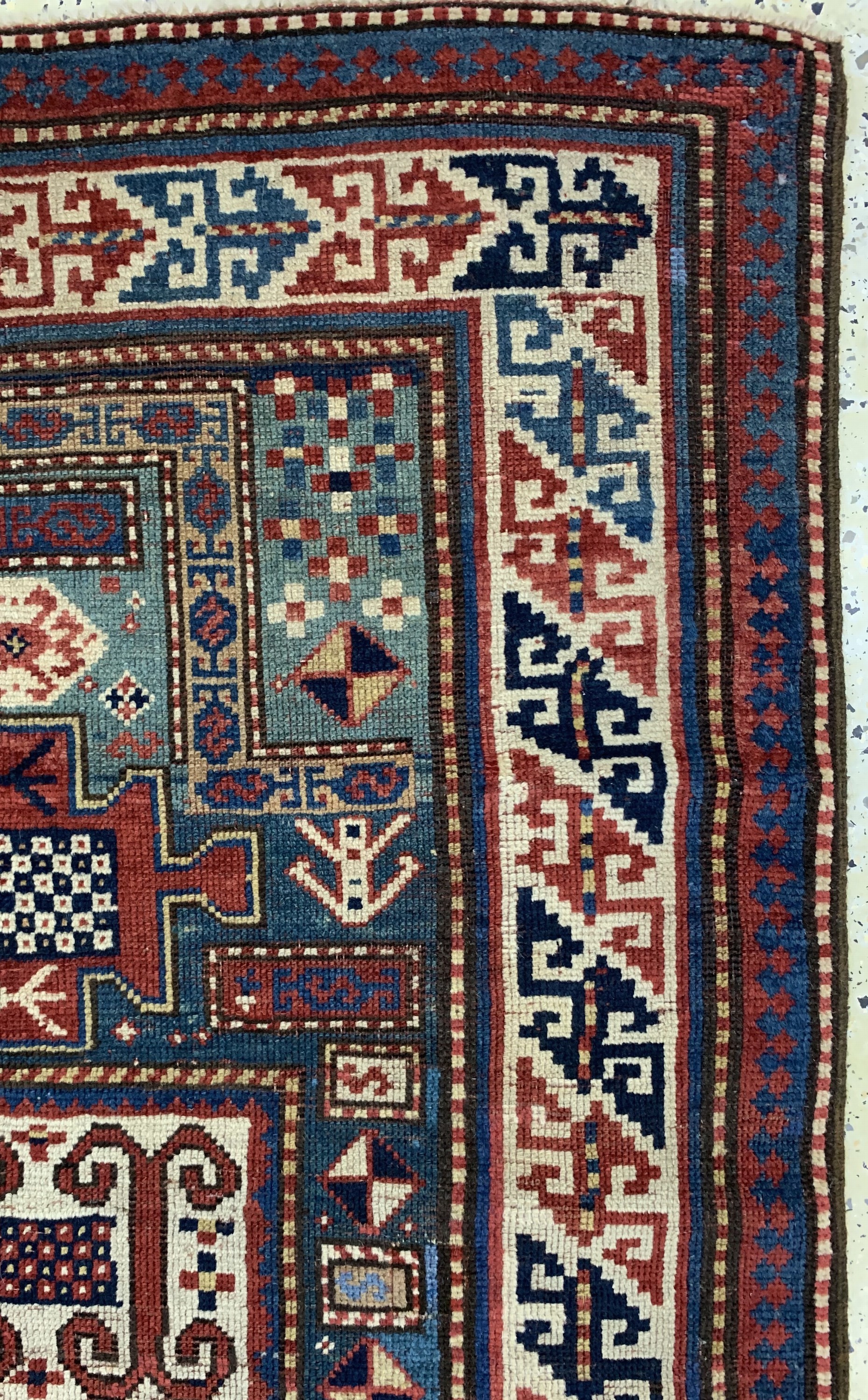 Detail e: Karachoph Kazak antik, Kaukasus, um 1880, Wolle auf Wolle, ca. 205 x 102 cm. EHZ: 2-3 fachkundig restauriert