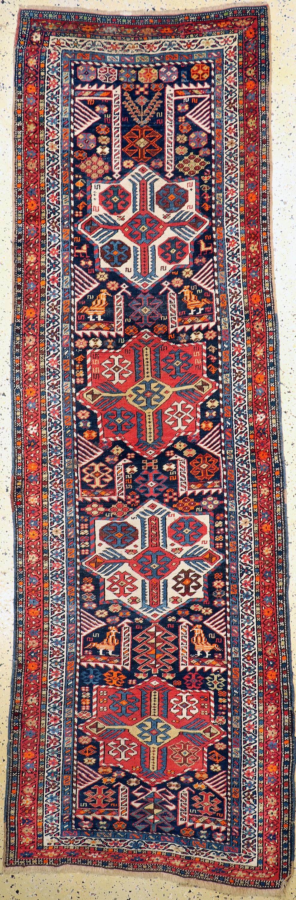 Akstafa antik, Kaukasus, um 1900, Wolle auf Wolle, ca. 295 x 100 cm. siehe Battenberg Orientteppiche Band 1 1979 Seite 216, EHZ: 2-3(alte ...