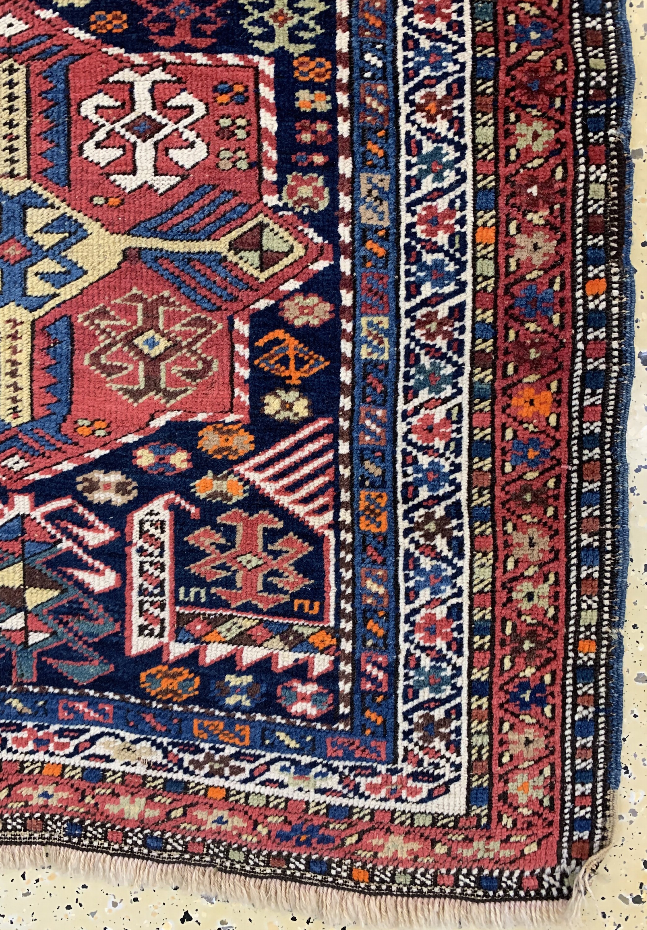 Detail a: Akstafa antik, Kaukasus, um 1900, Wolle auf Wolle, ca. 295 x 100 cm. siehe Battenberg Orientteppiche Band 1 1979 Seite 216, EHZ: 2-3(alte ...