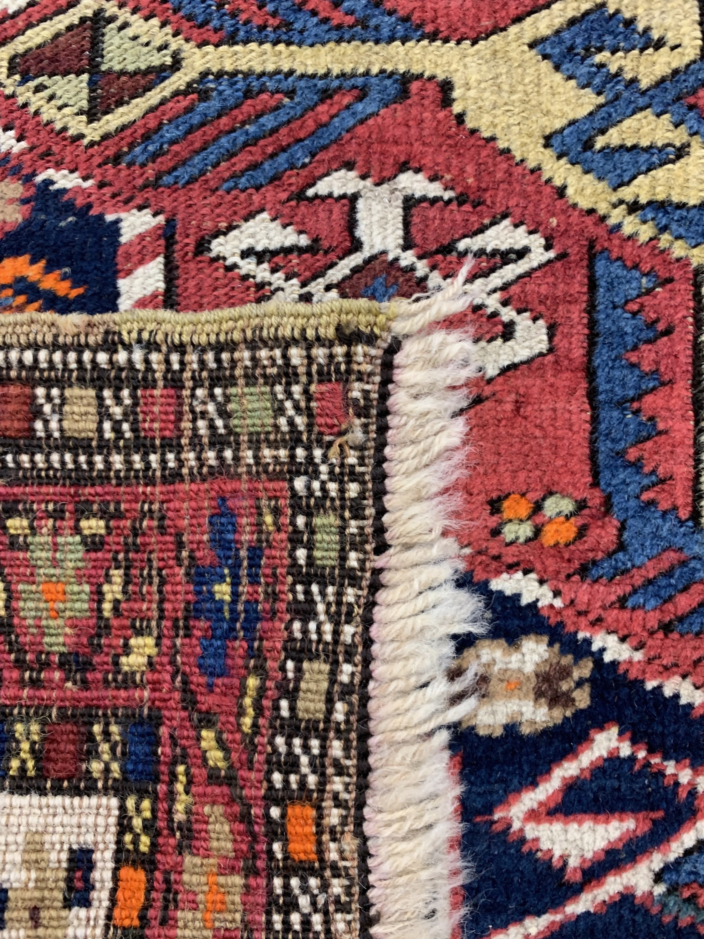 Detail f: Akstafa antik, Kaukasus, um 1900, Wolle auf Wolle, ca. 295 x 100 cm. siehe Battenberg Orientteppiche Band 1 1979 Seite 216, EHZ: 2-3(alte ...