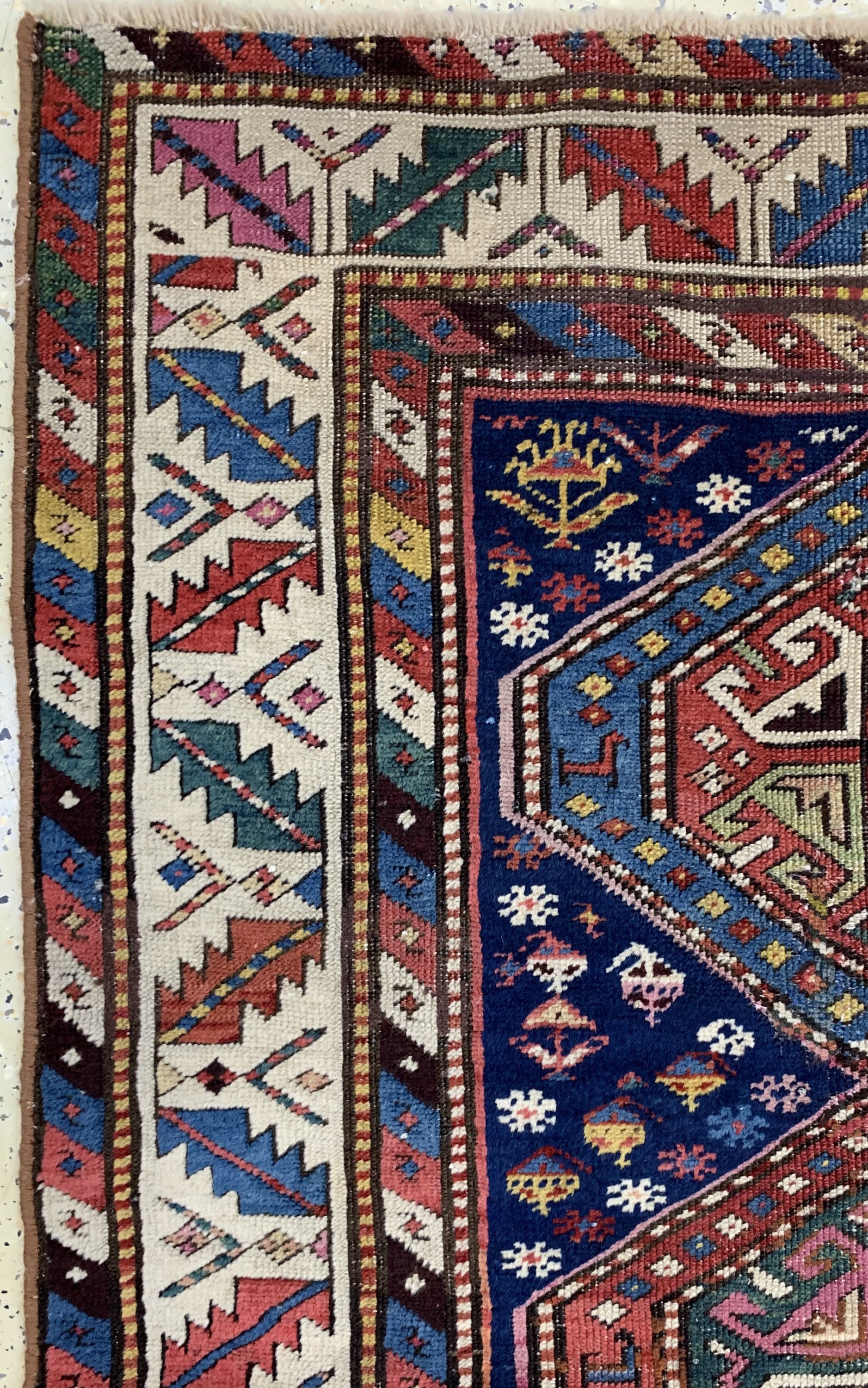 Detail d: Kazak Shulaver antik, Kaukasus, 19.Jhd, Wolle auf Wolle, ca. 337 x 110 cm. siehe Battenberg Orientteppiche Band 1 Seite 118/119Teppiche 56/57, EHZ: ...