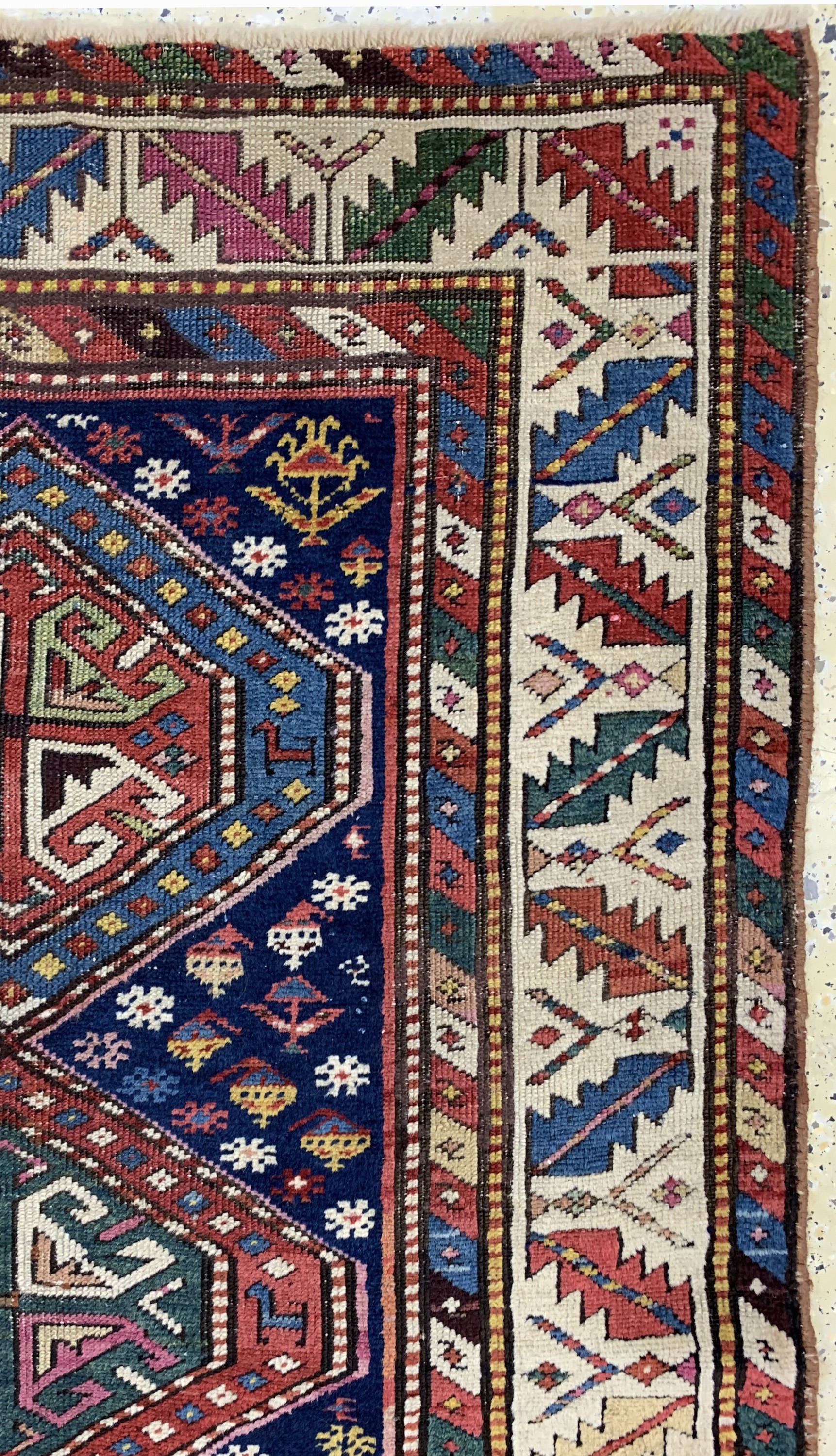 Detail e: Kazak Shulaver antik, Kaukasus, 19.Jhd, Wolle auf Wolle, ca. 337 x 110 cm. siehe Battenberg Orientteppiche Band 1 Seite 118/119Teppiche 56/57, EHZ: ...