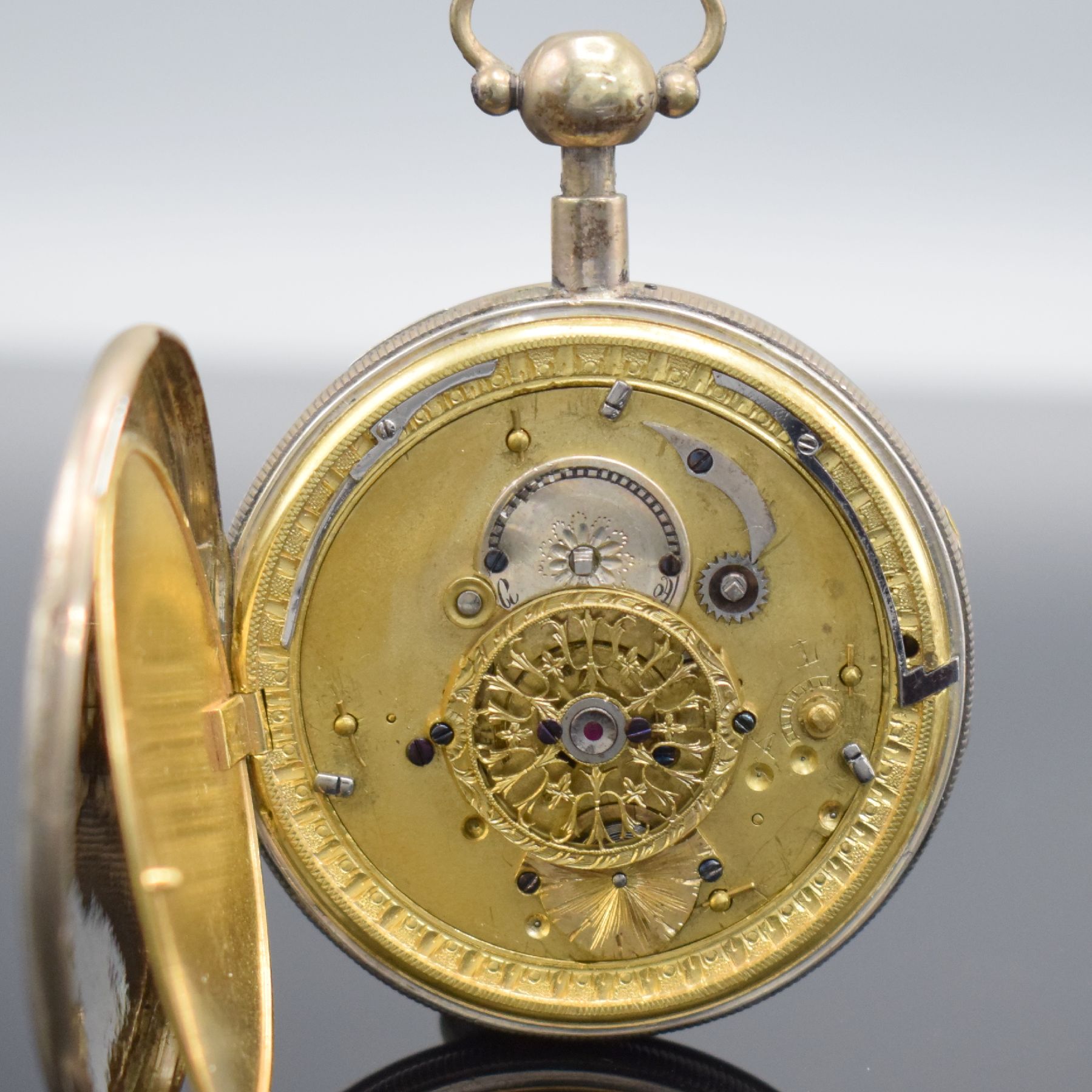Detail f: Offene Spindeltaschenuhr bezeichnet Breguet & Fils mit 1/4-Stunden-Repetition, Schweiz um 1820, Scharnierboden & Glasrand, Emailzifferbl. m. arab. ...