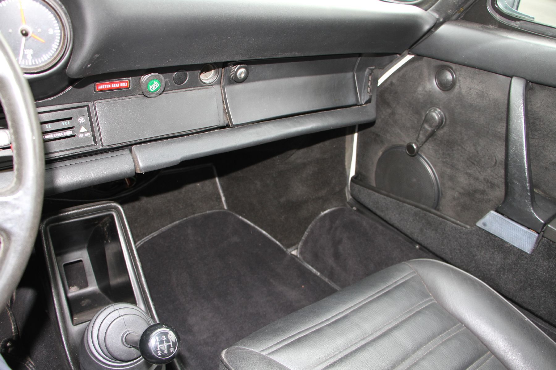 Detail f: 1974 Porsche 911 Targa 9114110930, Motor Nr.: 6141858 dieser in smartem Porsche Grand
