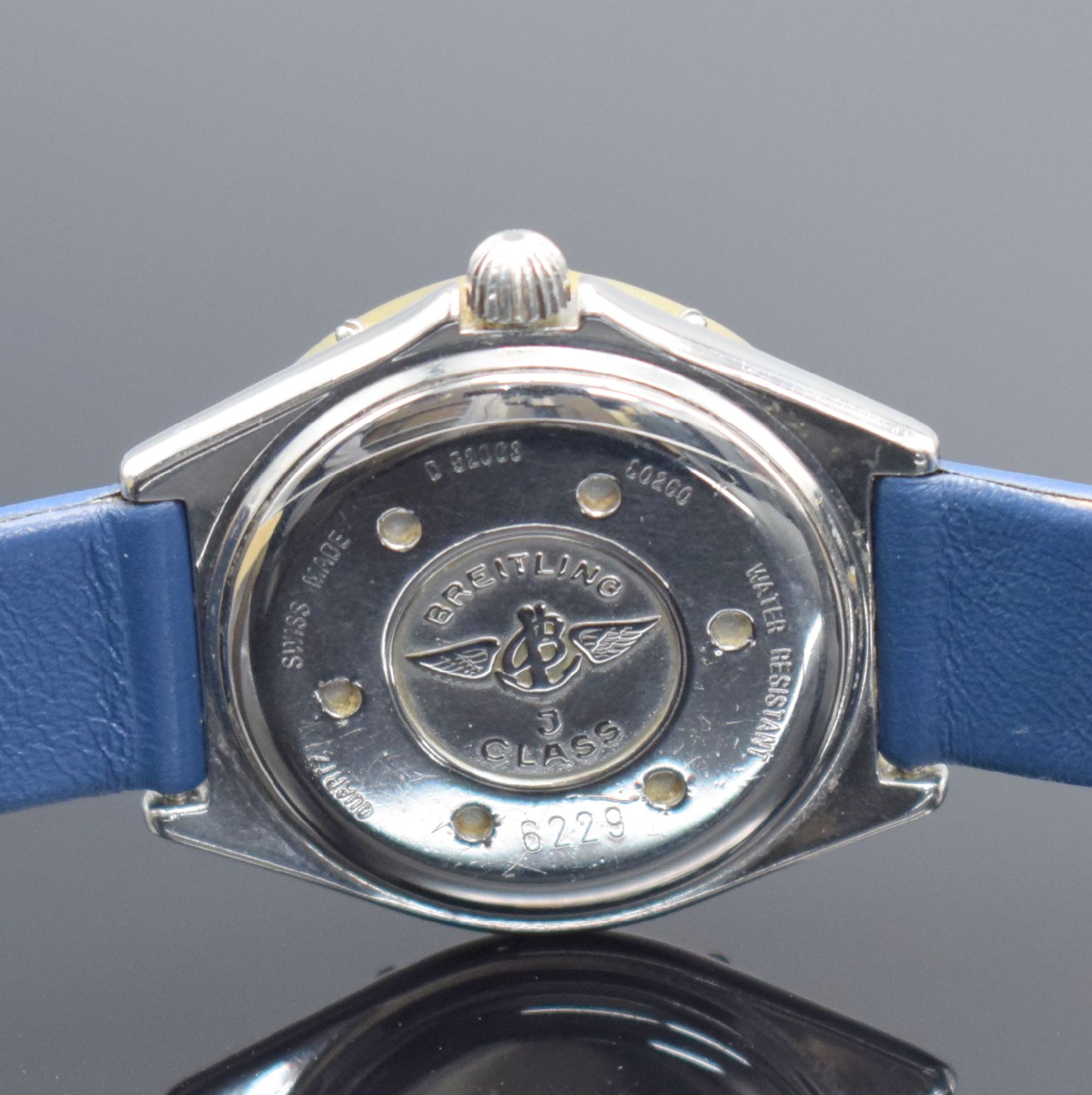 Detail e: BREITLING J Class Damenarmbanduhr in Stahl, Schweiz um 1990, quarz, Ref. D 52063, Boden & Krone verschr., Lünette in GG 750/000 m. 60er Teilung ...