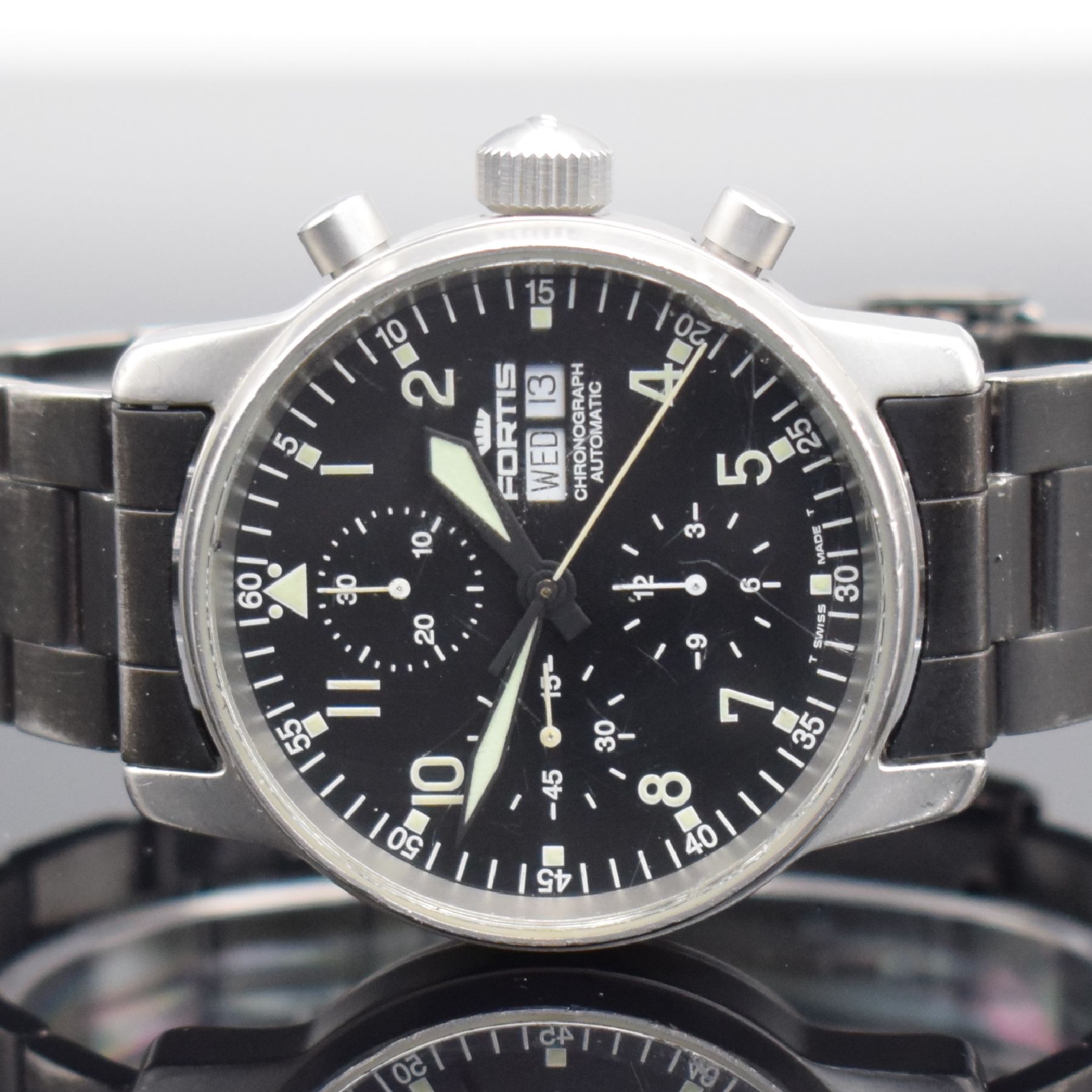 Detail a: FORTIS Flieger Armbandchronograph in Stahl, Schweiz um 1995, Automatik, Ref. 597.10.141.1, Boden verschr., orig. geschw. Fortis Gliederband m. ...