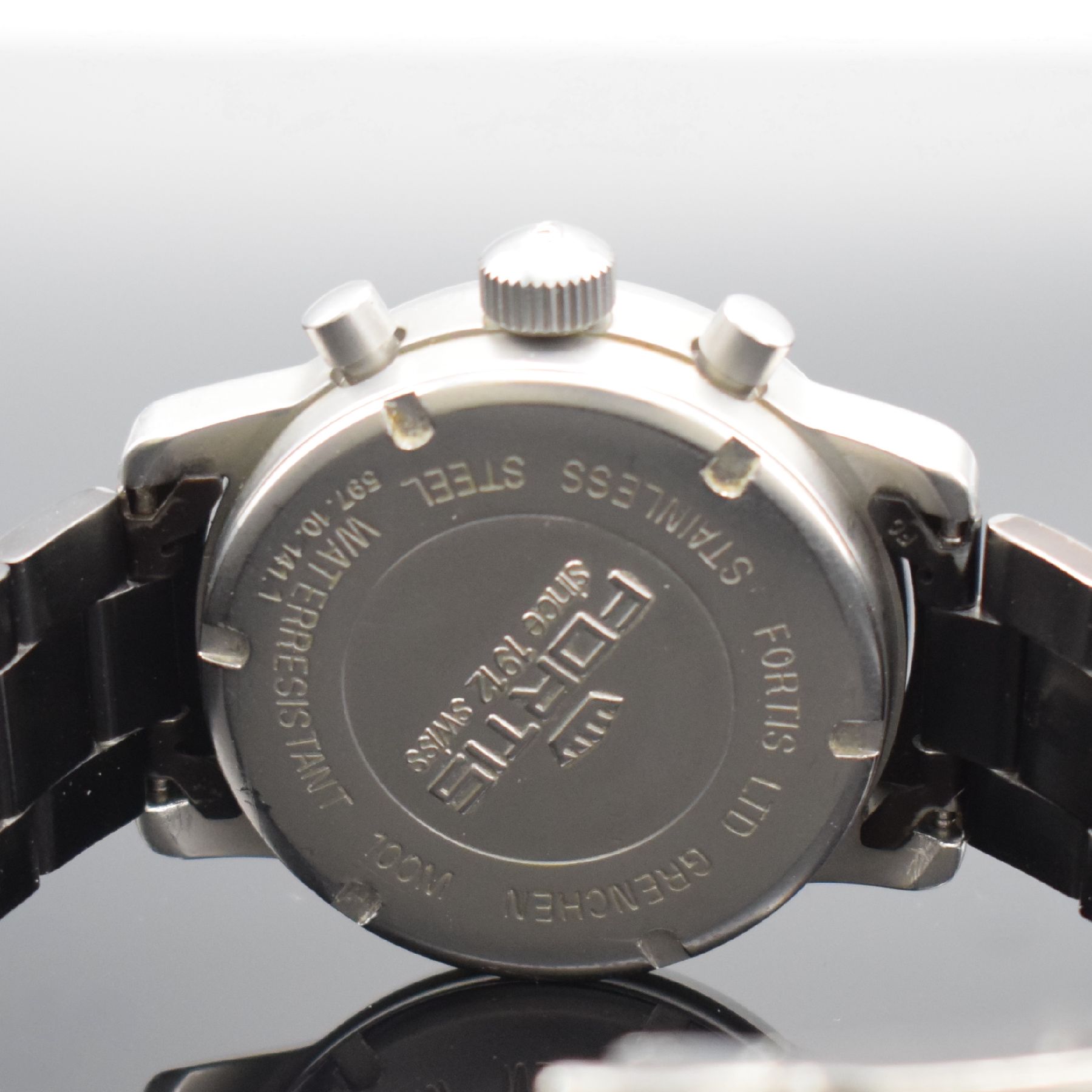 Detail f: FORTIS Flieger Armbandchronograph in Stahl, Schweiz um 1995, Automatik, Ref. 597.10.141.1, Boden verschr., orig. geschw. Fortis Gliederband m. ...