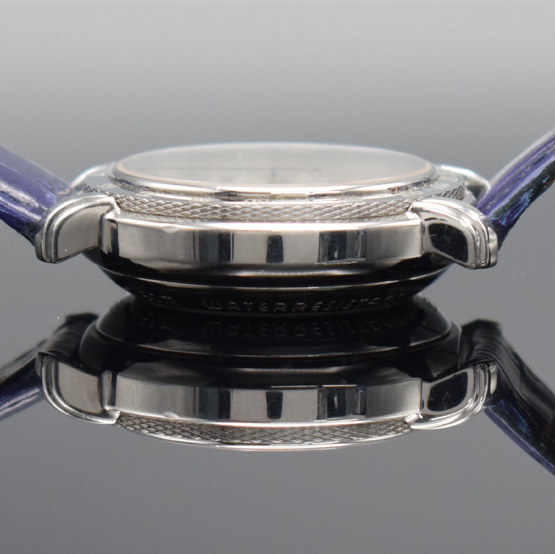 Detail e: MAURICE LACROIX Réserve de Marche limitierte Herrenarmbanduhr mit Chronograph, Schweiz um 1995, Automatik, Ref. 30586, auf 999 Stück limitiertes ...