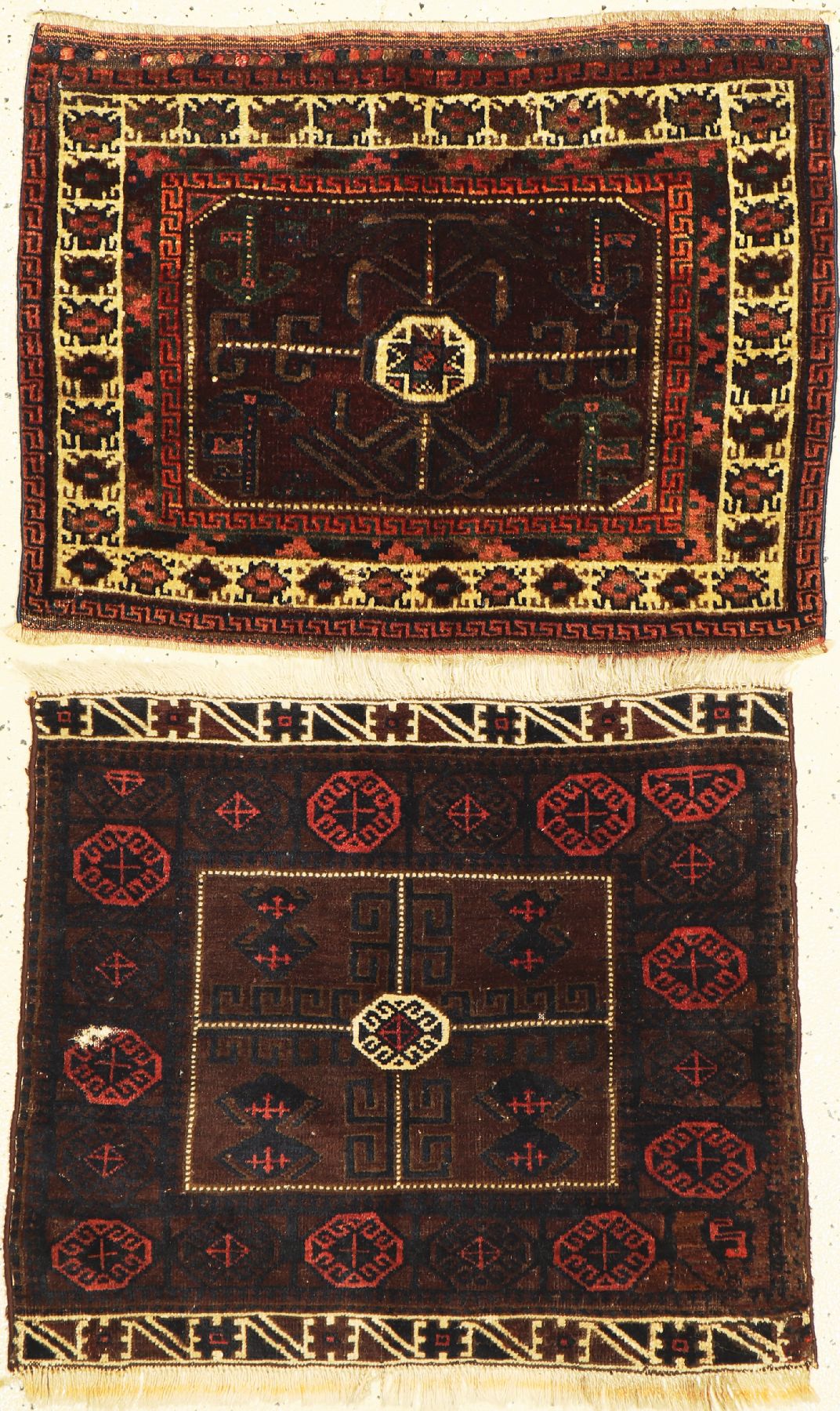 2 Belutsch Taschenfronten, Persien, um 1900, Wolle auf Wolle, ca. 70 x 60 cm, EHZ: 2(2 Löcher)