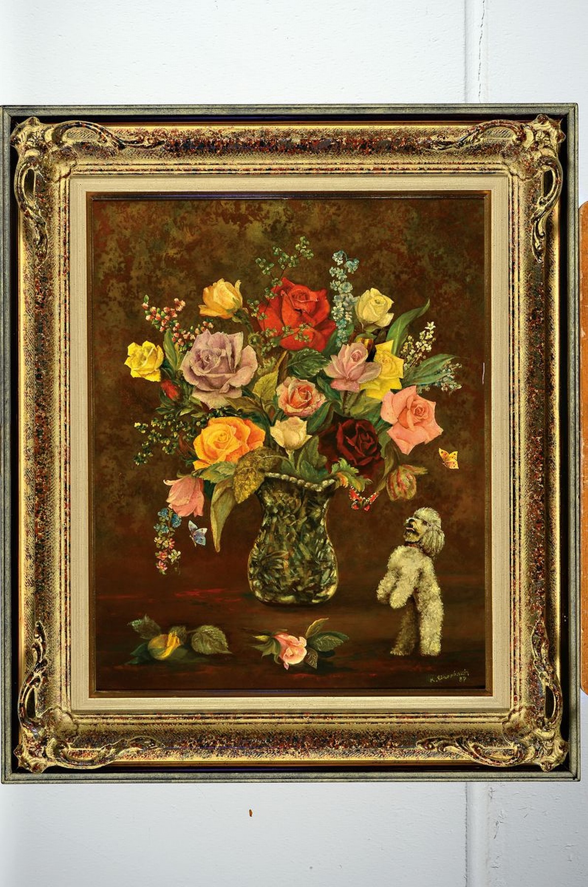 Detail k: M. Eisenbach, Künstler des 20.Jh., Blumenstillleben und Pudel vor goldenem Grund,Mischtechnik auf Pappe, vorbehandelte Malpappemit aufgesetzter ...