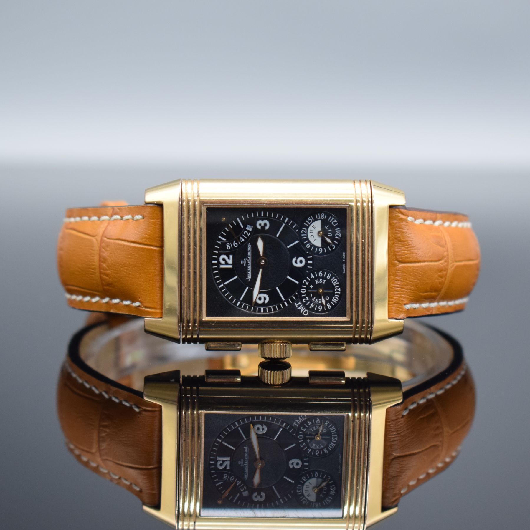 Jaeger-LeCoultre Herrenarmbanduhr Reverso Grande GMT in Rosegold 750/000 Referenz Q3022420 / 240.218, Handaufzug, beids. vergl., um 180 Grad drehb. ...
