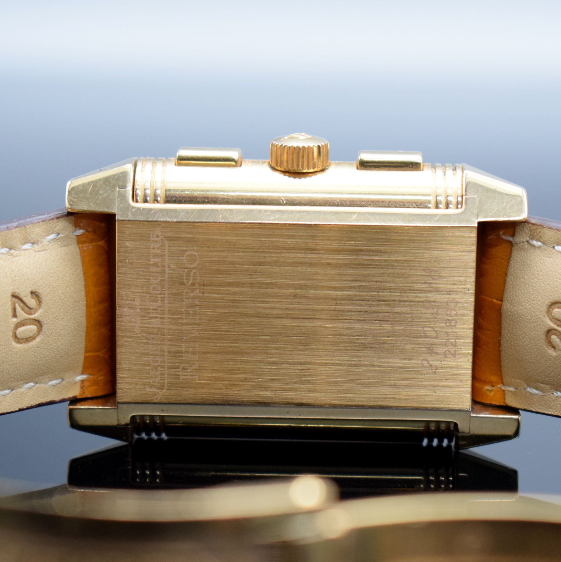 Detail j: Jaeger-LeCoultre Herrenarmbanduhr Reverso Grande GMT in Rosegold 750/000 Referenz Q3022420 / 240.218, Handaufzug, beids. vergl., um 180 Grad drehb. ...