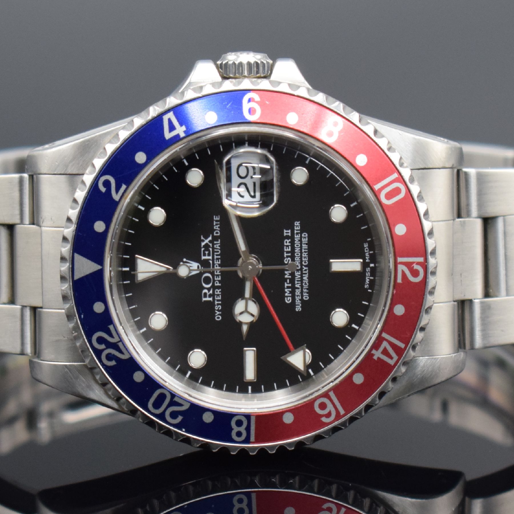 Detail a: ROLEX Herrenarmbanduhr Oyster Perpetual Date GMT-Master II Referenz 16710, Automatik, Schweiz um 2000, A-Serie, Chronometer der Superlative in ...