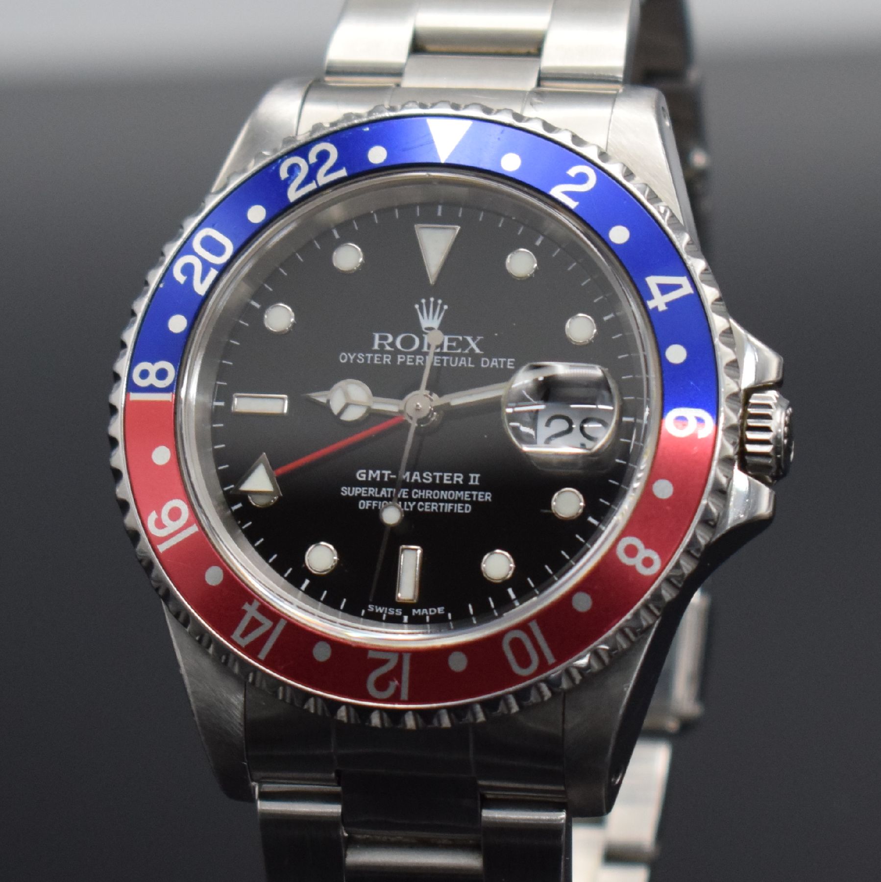 Detail c: ROLEX Herrenarmbanduhr Oyster Perpetual Date GMT-Master II Referenz 16710, Automatik, Schweiz um 2000, A-Serie, Chronometer der Superlative in ...