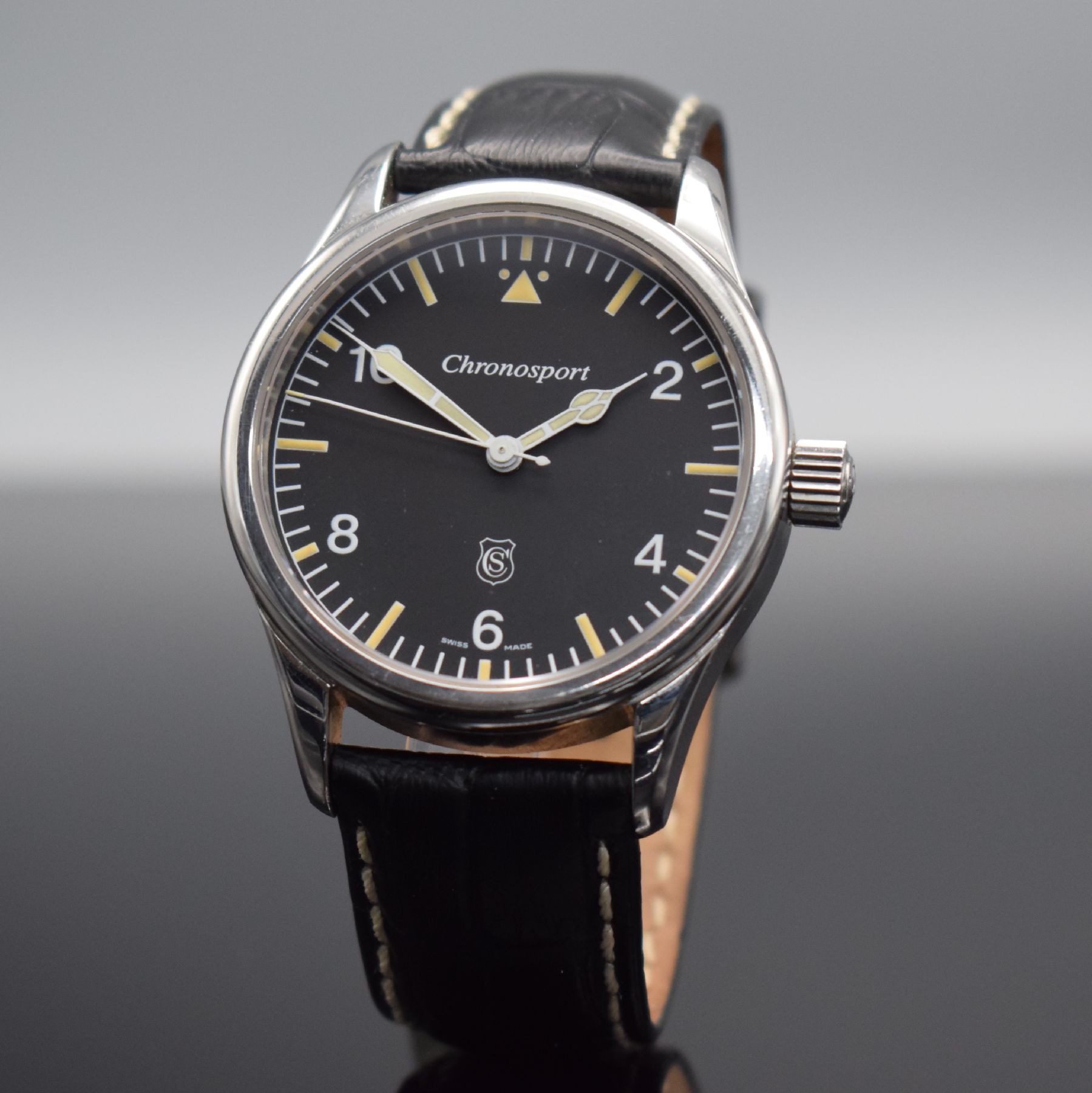 Detail b: CHRONOSPORT Herrenarmbanduhr Referenz 31.HS-01, Handaufzug, Schweiz um 2005, beids. vergl.Edelstahlgeh., Boden verschr., schwarzes Kontrastzifferbl., ...