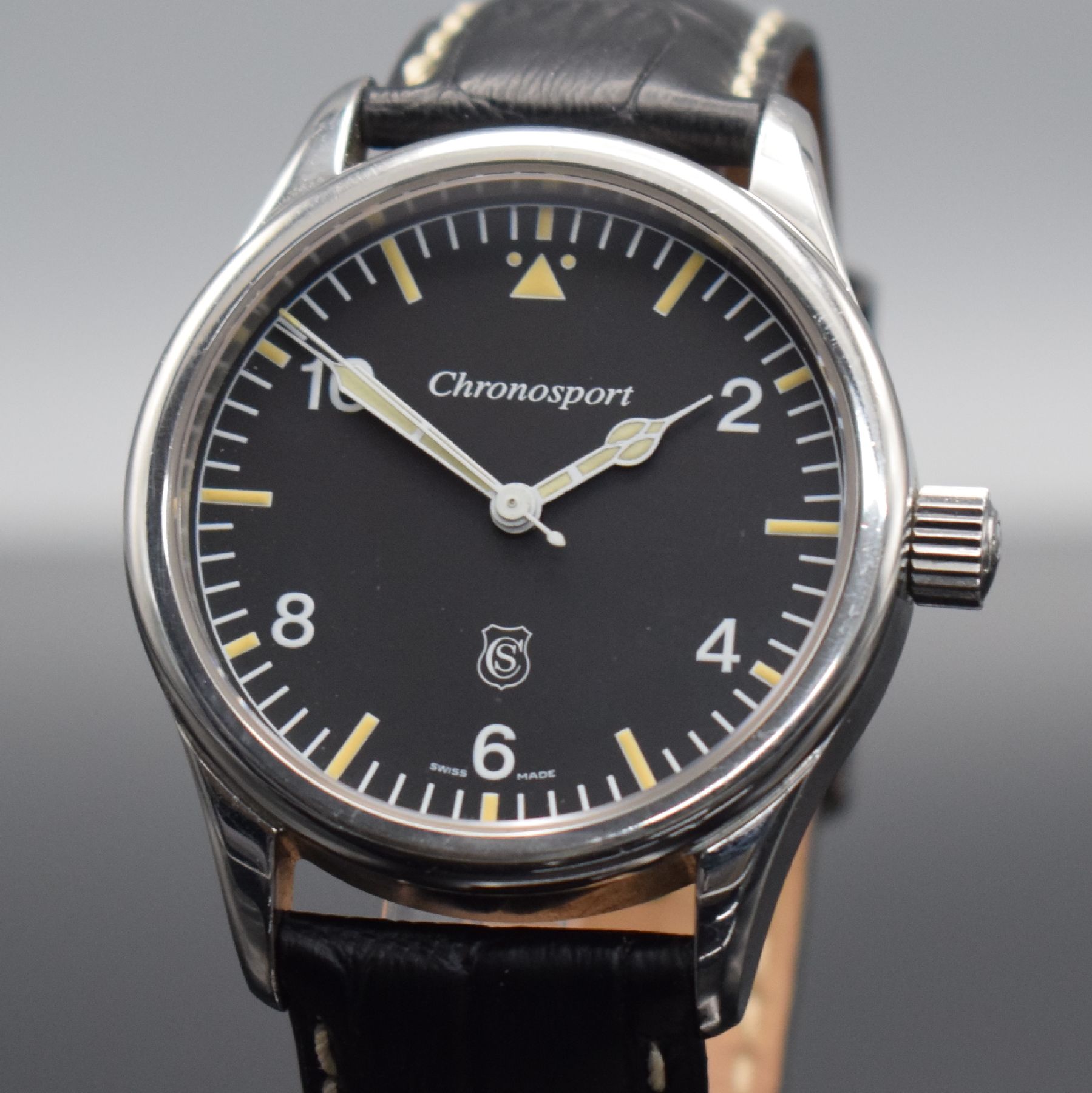 Detail c: CHRONOSPORT Herrenarmbanduhr Referenz 31.HS-01, Handaufzug, Schweiz um 2005, beids. vergl.Edelstahlgeh., Boden verschr., schwarzes Kontrastzifferbl., ...