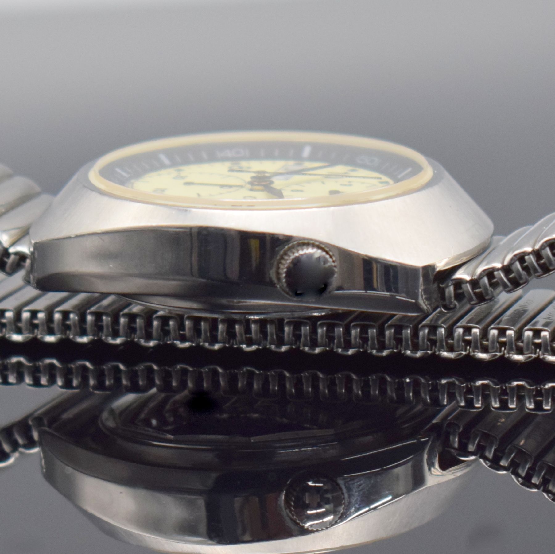 Detail e: CHRONOSPORT seltener Armbandchronograph, Automatik, Schweiz um 2004, Edelstahlgeh. inkl. neutr. Flexband, Boden & Krone bei 9 verschr., ...