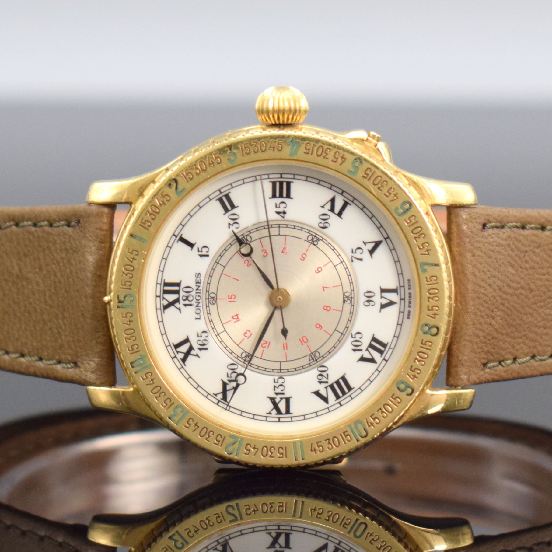 Detail a: LONGINES Stundenwinkeluhr nach Charles A. Lindbergh, Schweiz verk. lt. beil. Pap. 05/1990, Automatik, Ref. 989.5216, Geh. in GG 750/000, Boden ...