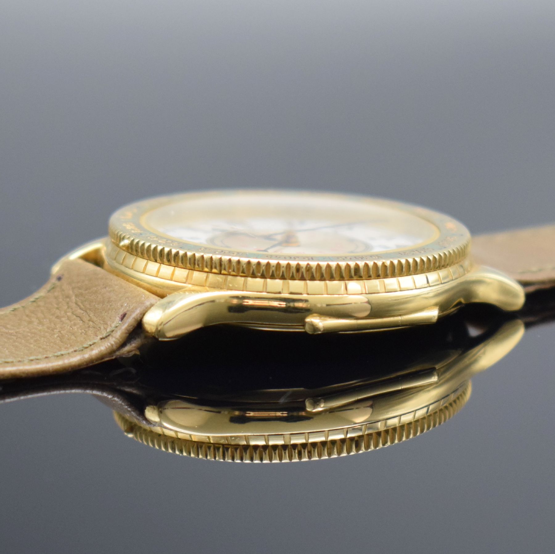 Detail e: LONGINES Stundenwinkeluhr nach Charles A. Lindbergh, Schweiz verk. lt. beil. Pap. 05/1990, Automatik, Ref. 989.5216, Geh. in GG 750/000, Boden ...