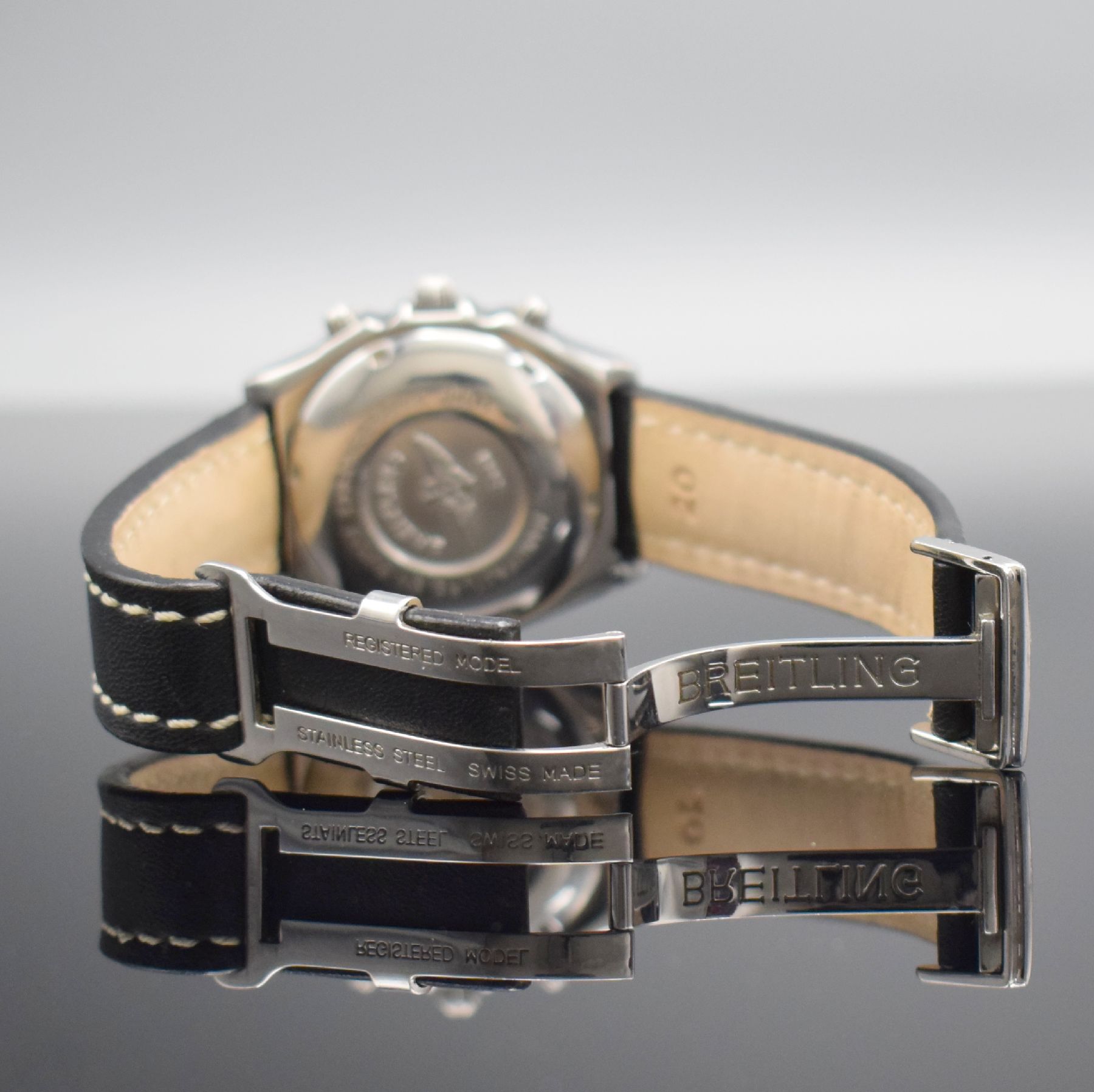 Detail c: BREITLING Chronomat Herrenarmbanduhr mit Chronograph, Schweiz um 2000, Automatik, Ref. 13050.1, Edelstahlgeh., Boden & Krone verschr., neutr. ...