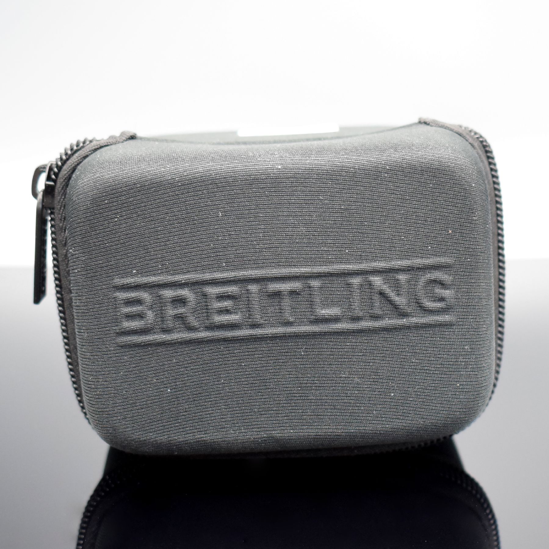 Detail e: BREITLING Chronomat Herrenarmbanduhr mit Chronograph, Schweiz um 2000, Automatik, Ref. 13050.1, Edelstahlgeh., Boden & Krone verschr., neutr. ...