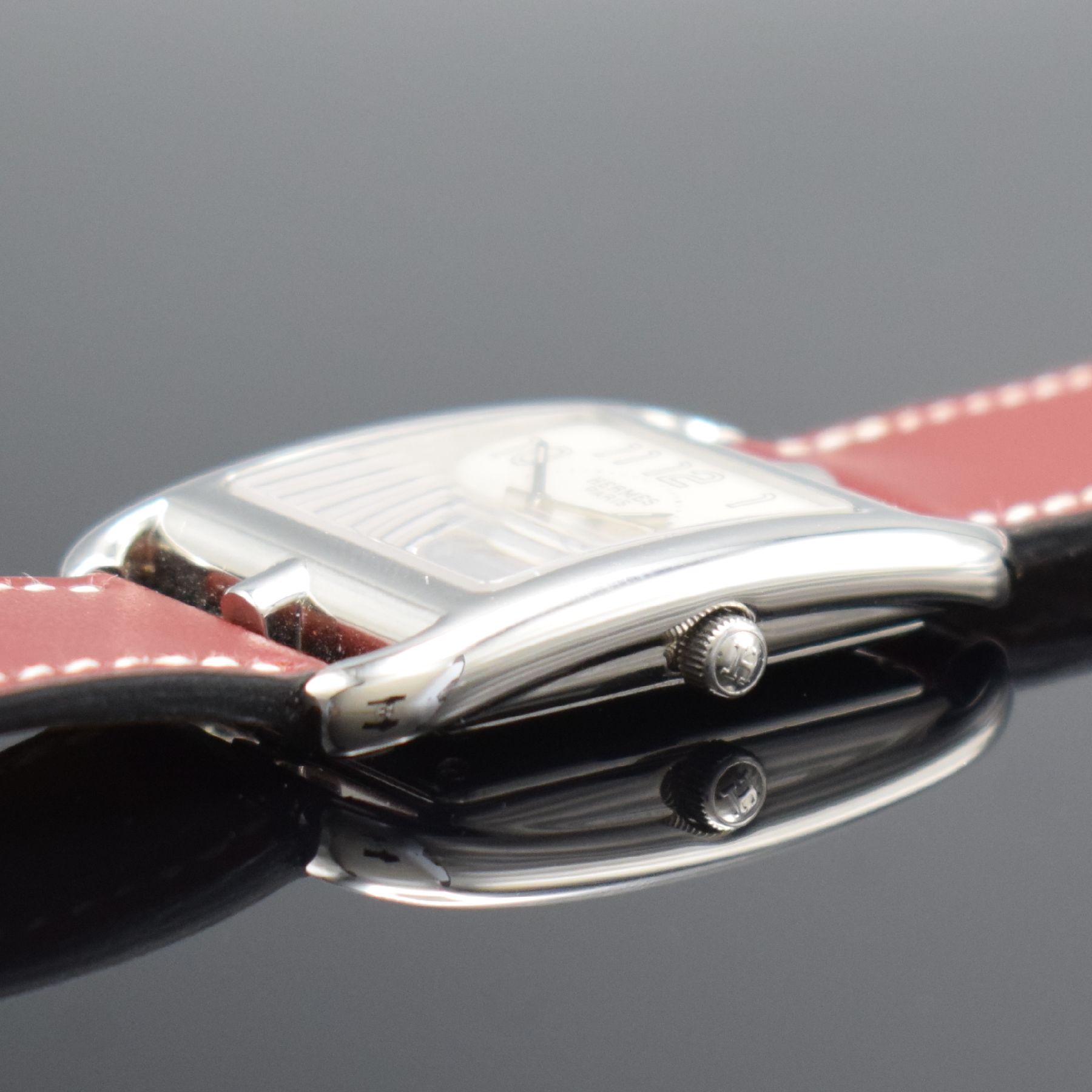 Detail b: HERMES Armbanduhr Serie Cape Cod in Stahl Referenz CC1.710, Schweiz um 2000, Automatik, Boden m. H-Symbolik 4-fach verschr., orig. Lederband m. ...