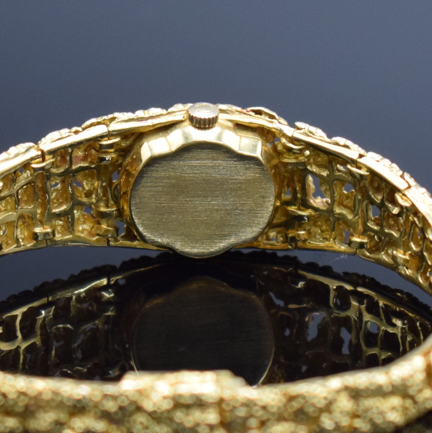 Detail d: OMEGA Rocaille D´Or feine und ausgefallene Damenarmbanduhr in GG 750/000 Referenz 7-8202, Handaufzug, Schweiz um 1969, Design von Gilbert Albert, ...