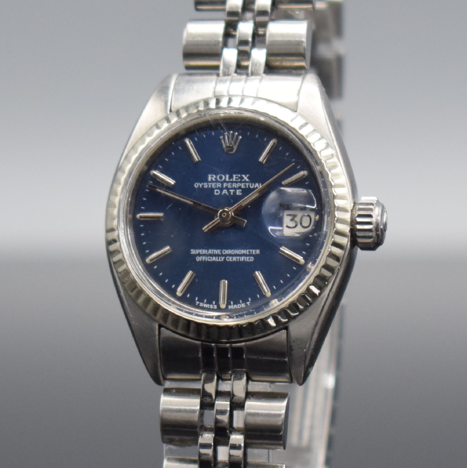Detail c: ROLEX Damenarmbanduhr Oyster Perpetual Date Referenz 6917, Automatik, Schweiz um 1977, Edelstahlgeh. inkl. Jubileeband m. Faltschl., Boden & Krone ...