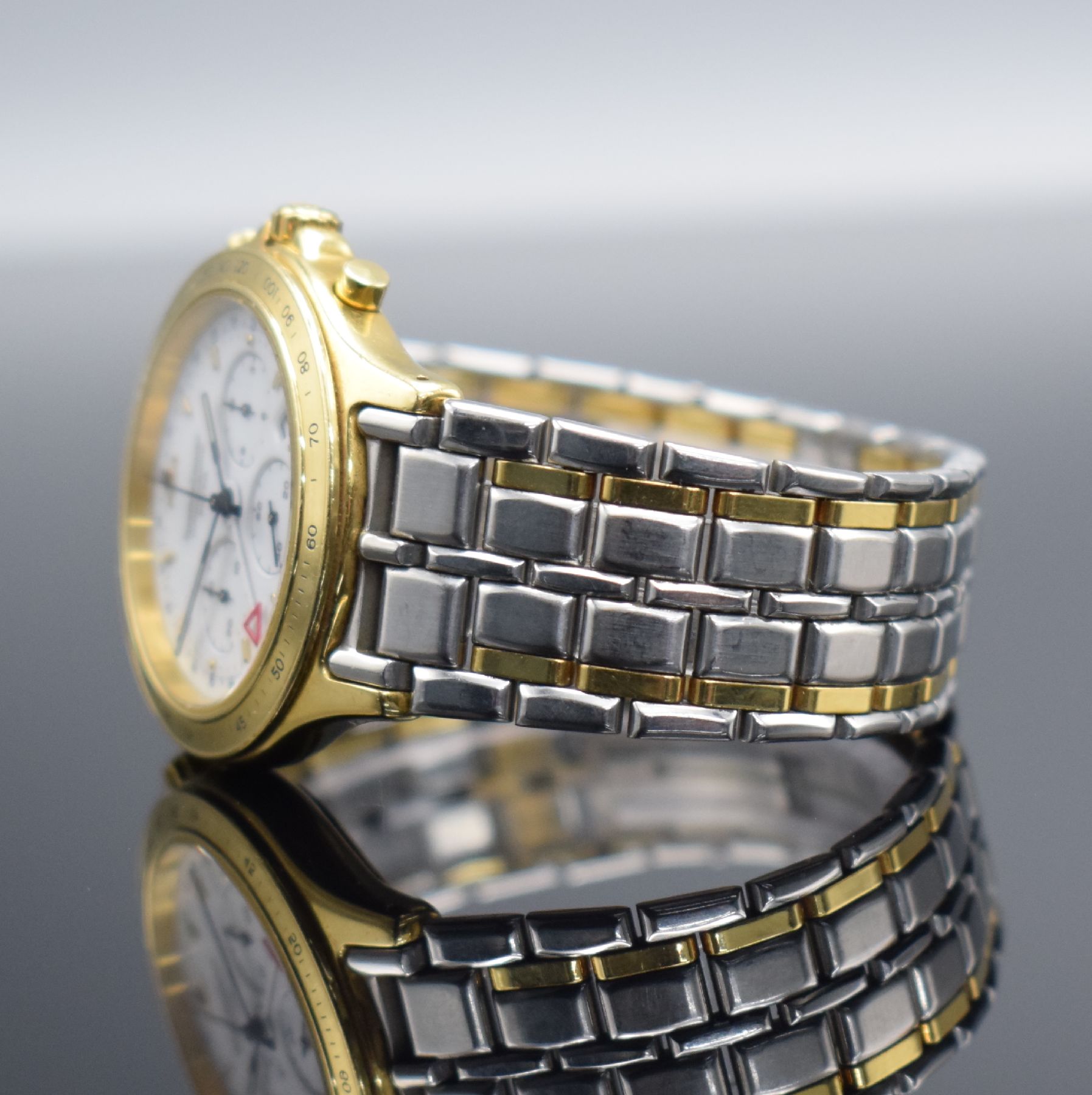 Detail d: Jaeger-LeCoultre seltener Armbandwecker mit Chronograph Serie Heraion Referenz 116.1.33, Schweiz um 1989, quarz, Geh. massiv GG 750/000 inkl. ...