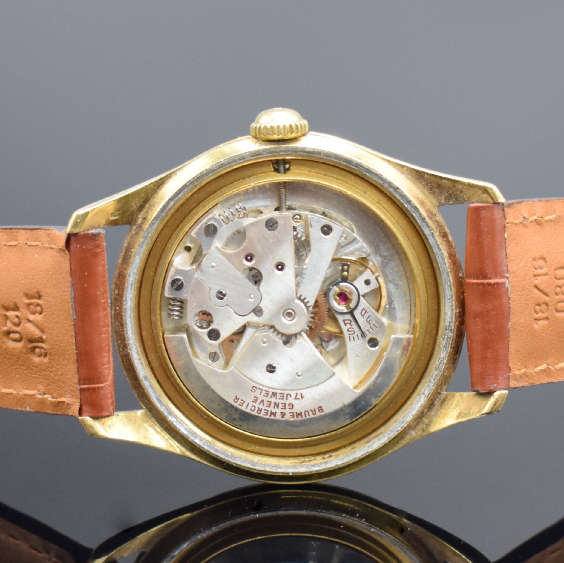 Detail f: BAUME & MERCIER Herrenarmbanduhr in GG 750/000 Referenz 3102, Hammerautomatik, Schweiz um 1950, Boden verschr., silb. Zifferbl. m. aufgel. Indizes ...