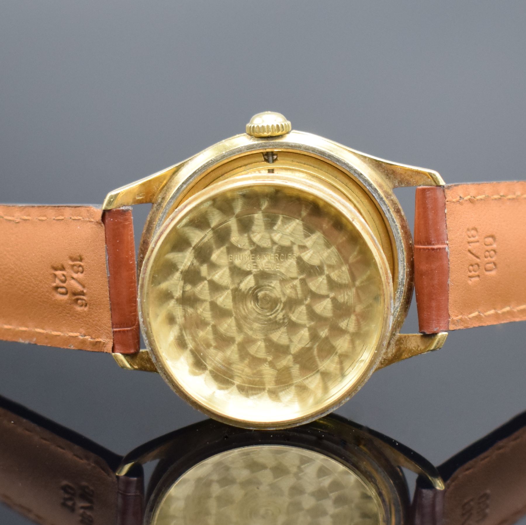 Detail g: BAUME & MERCIER Herrenarmbanduhr in GG 750/000 Referenz 3102, Hammerautomatik, Schweiz um 1950, Boden verschr., silb. Zifferbl. m. aufgel. Indizes ...