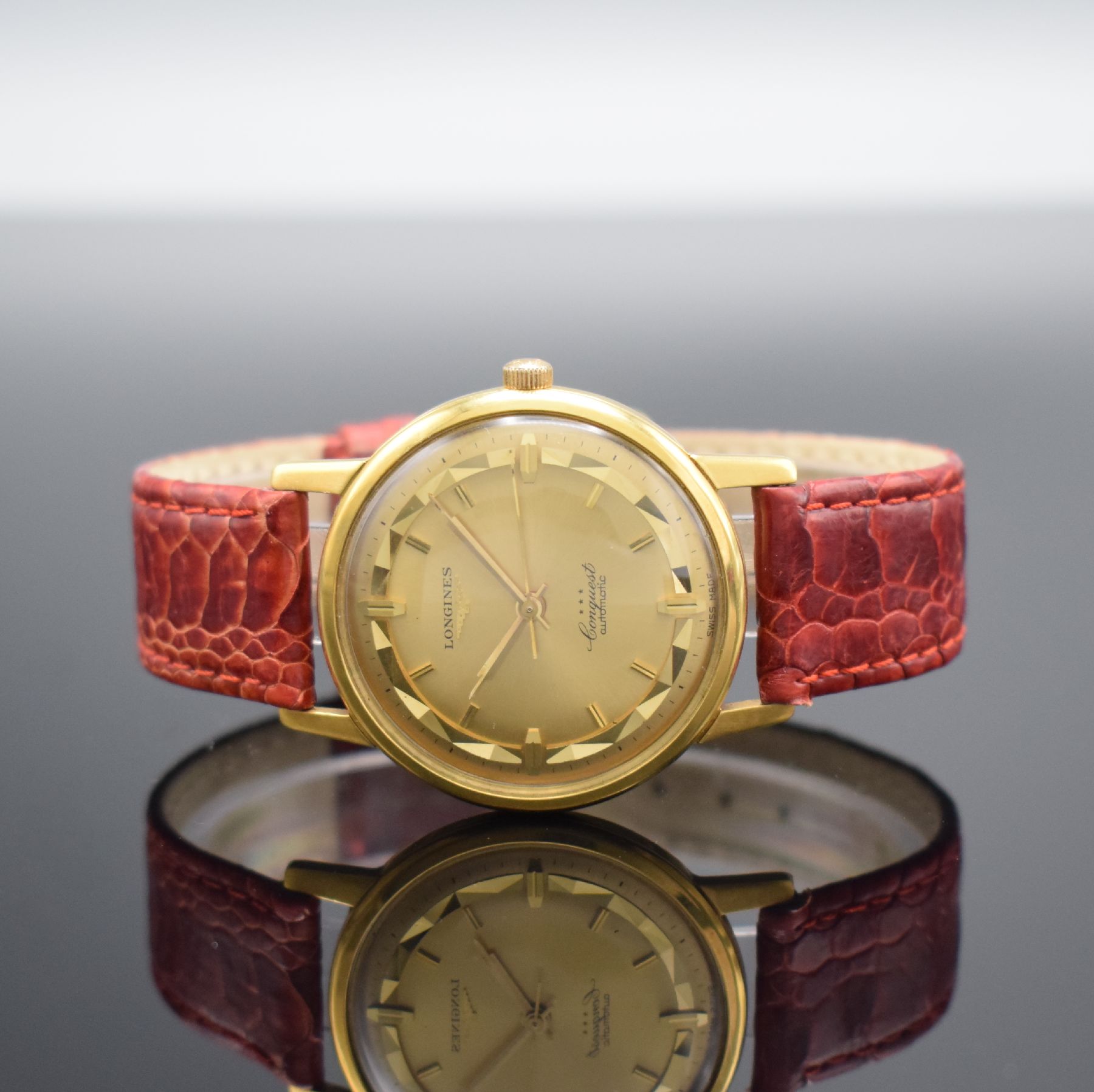 LONGINES Conquest Herrenarmbanduhr in GG 750/000 Referenz 9021 3, Schweiz um 1960, Automatik, Boden m. Emailplakette verschr., ausgefallenes ...