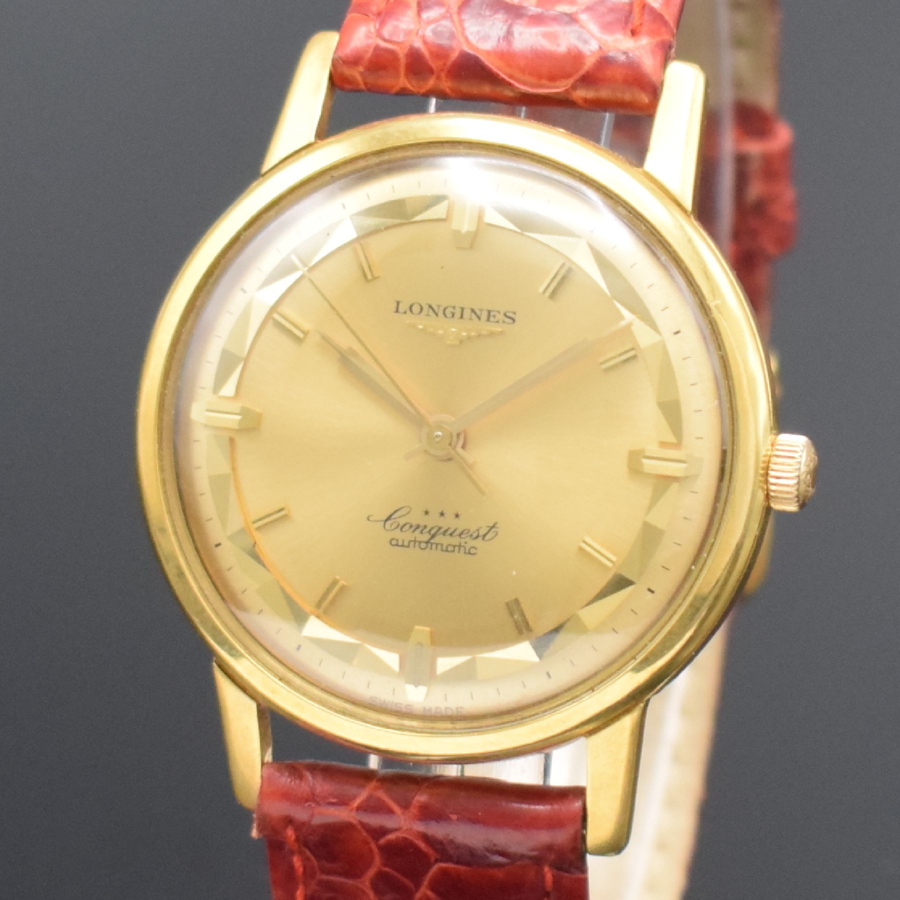 Detail c: LONGINES Conquest Herrenarmbanduhr in GG 750/000 Referenz 9021 3, Schweiz um 1960, Automatik, Boden m. Emailplakette verschr., ausgefallenes ...