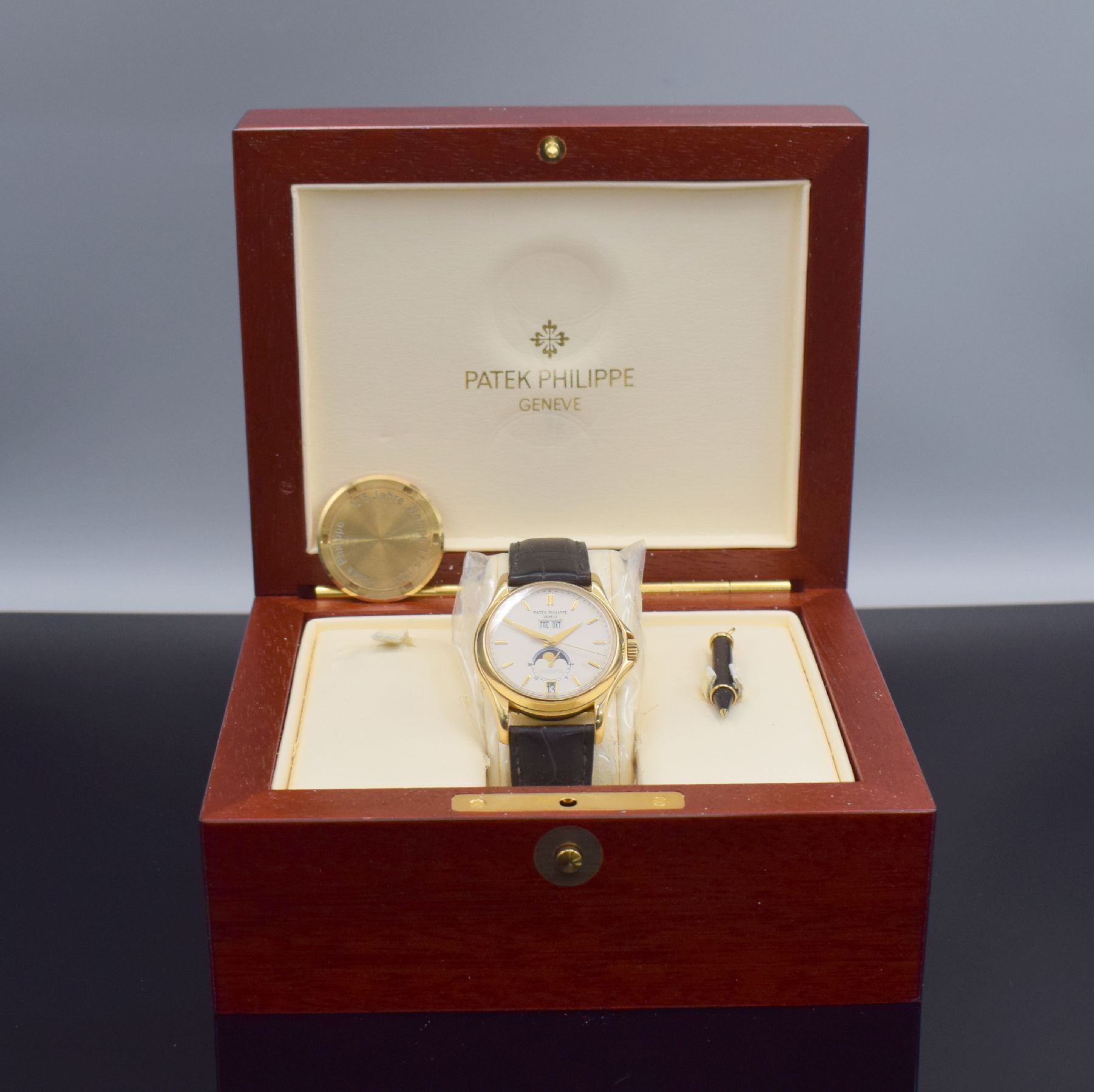 Detail l: PATEK PHILIPPE hochfeiner und extrem seltener, astronomischer Jahreskalender Sondermodell Wempe W125 Referenz 5125J-001 in GG 750/000,Automatik, ...