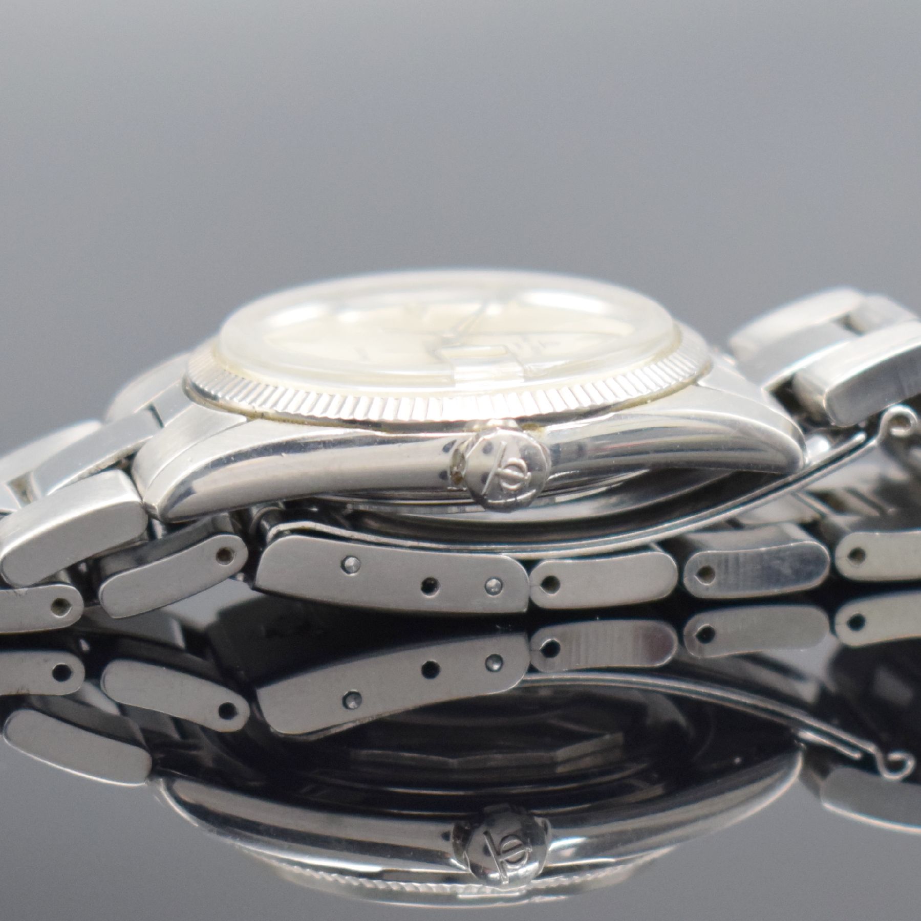 Detail f: BAUME & MERCIER Baumatic Armbanduhr Referenz 1187 in Stahl Schweiz um 1970, Automatik, 2-teil. Geh., Boden geschr., orig. Gliederband m. Faltschl., ...