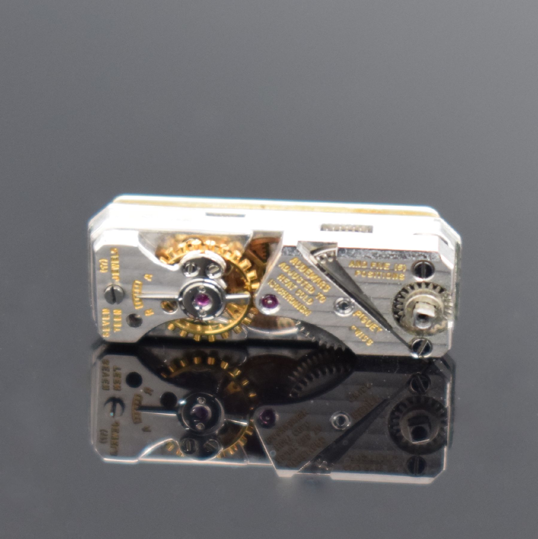 Detail i: AUDEMARS PIGUET feine & sehr seltene, elegante Damenarmbanduhr in WG 750/000 mit Kaliber 2005, Schweiz um 1966, Handaufzug sog. Backwinder, Boden ...