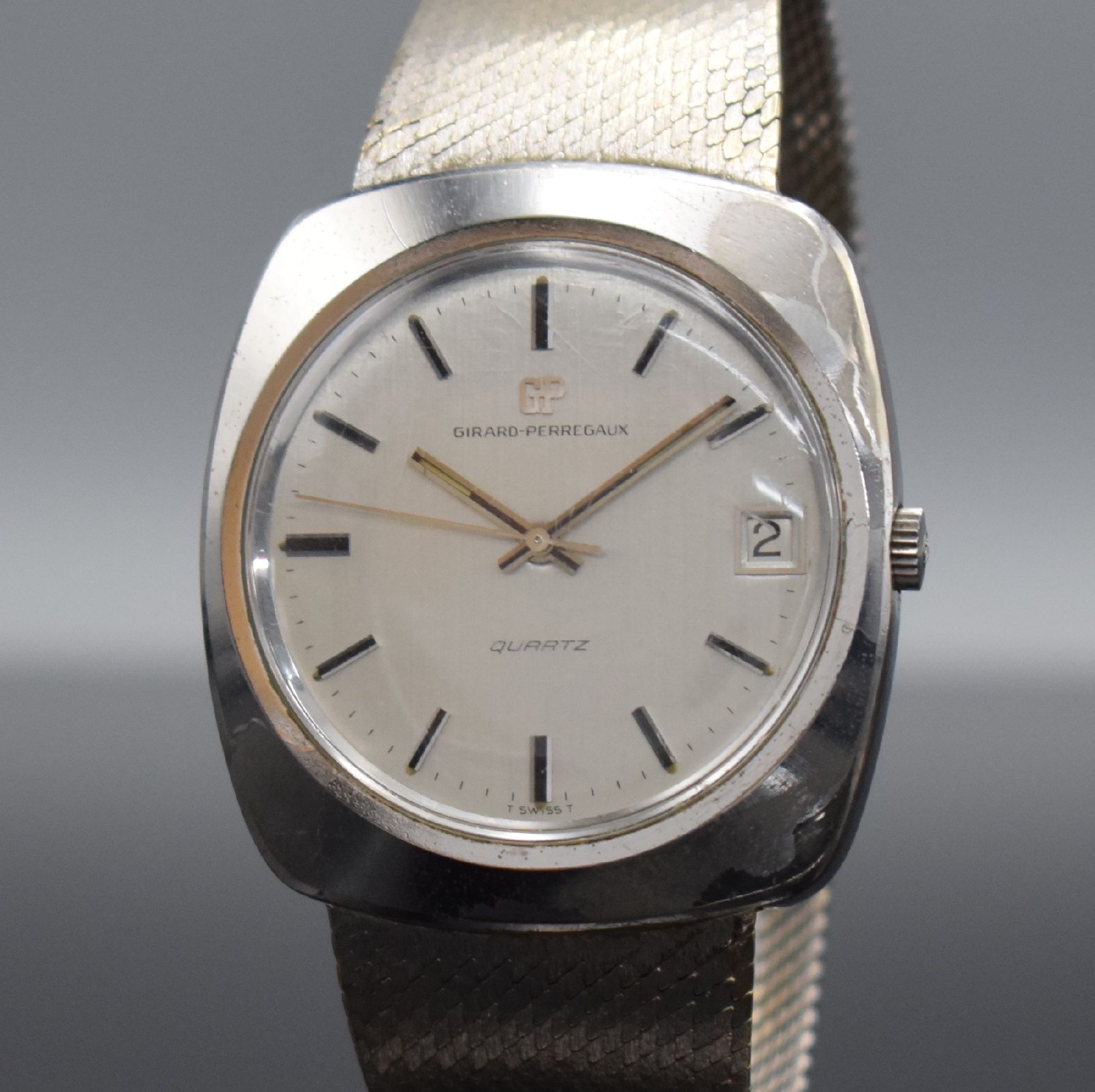 Detail c: GIRARD PERREGAUX Herrenarmbanduhr in WG 750/000 mit neutralem Goldband in WG 750/000, Schweiz um 1970, quarz, massives Gehäuse, Boden geschr., ...