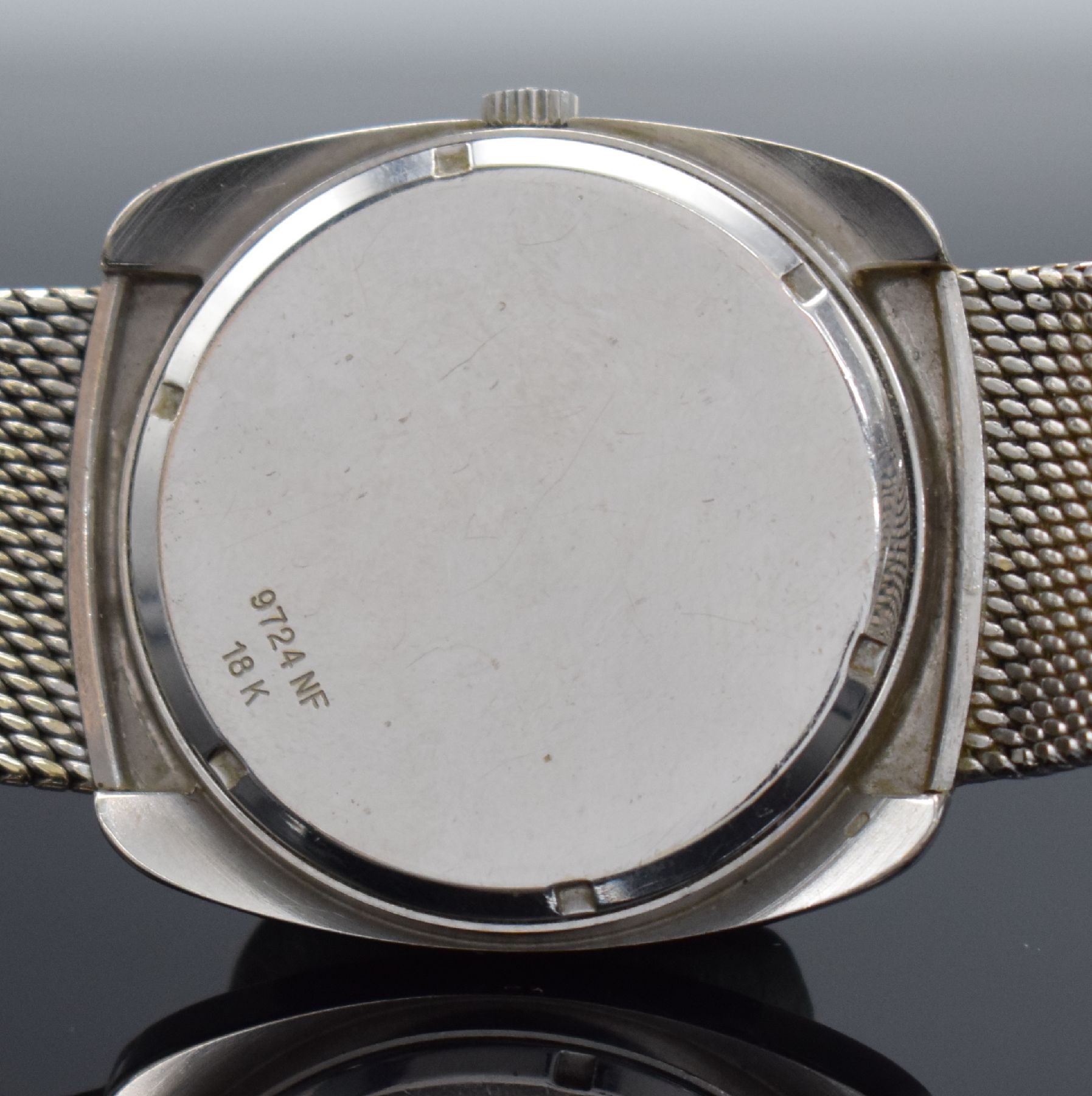 Detail g: GIRARD PERREGAUX Herrenarmbanduhr in WG 750/000 mit neutralem Goldband in WG 750/000, Schweiz um 1970, quarz, massives Gehäuse, Boden geschr., ...