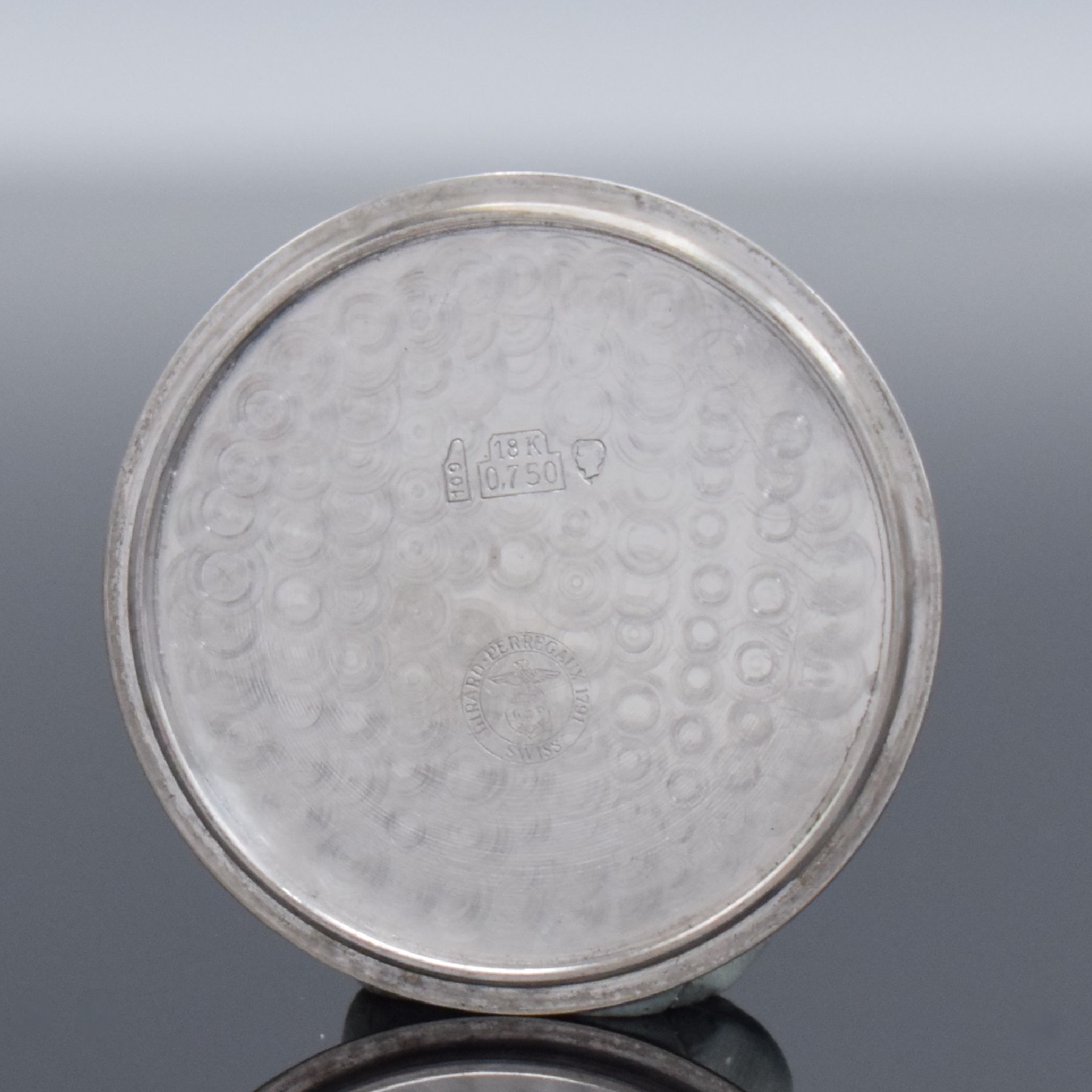 Detail l: GIRARD PERREGAUX Herrenarmbanduhr in WG 750/000 mit neutralem Goldband in WG 750/000, Schweiz um 1970, quarz, massives Gehäuse, Boden geschr., ...