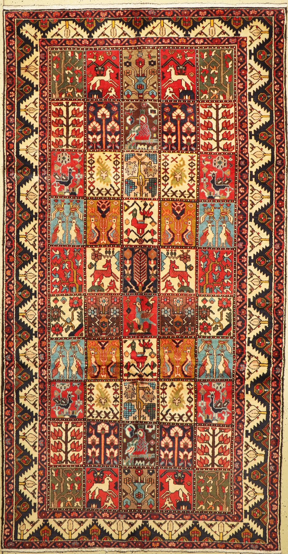 Felder-Bachtiar, Persien, um 1950, Wolle auf Baumwolle, ca. 310 x 163 cm, EHZ: 3