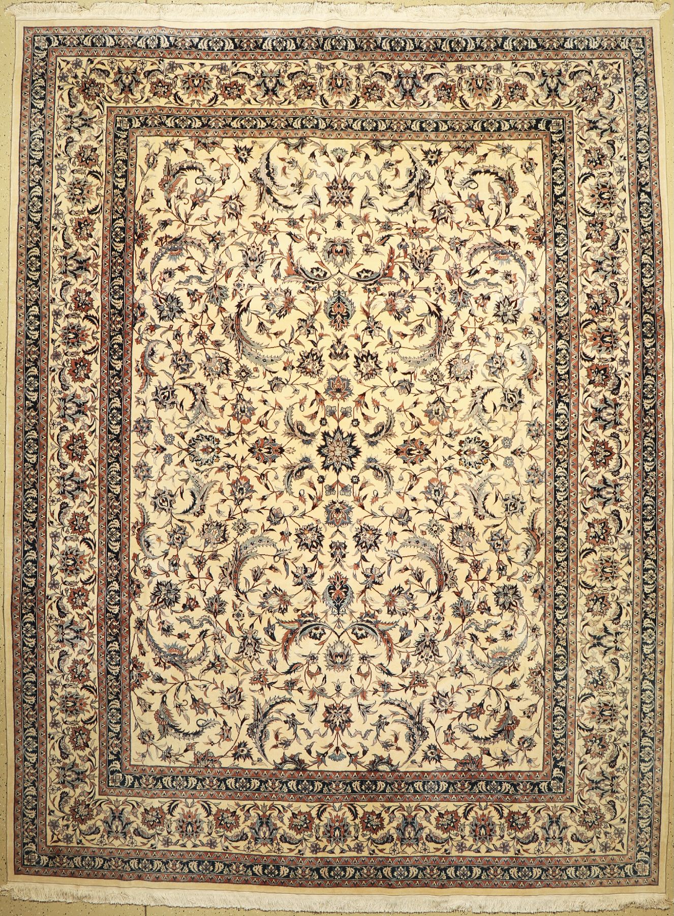 Esfahan fein, China, ca. 50 Jahre, Korkwolle, ca. 370 x 280 cm, EHZ: 2, (Fleckig)