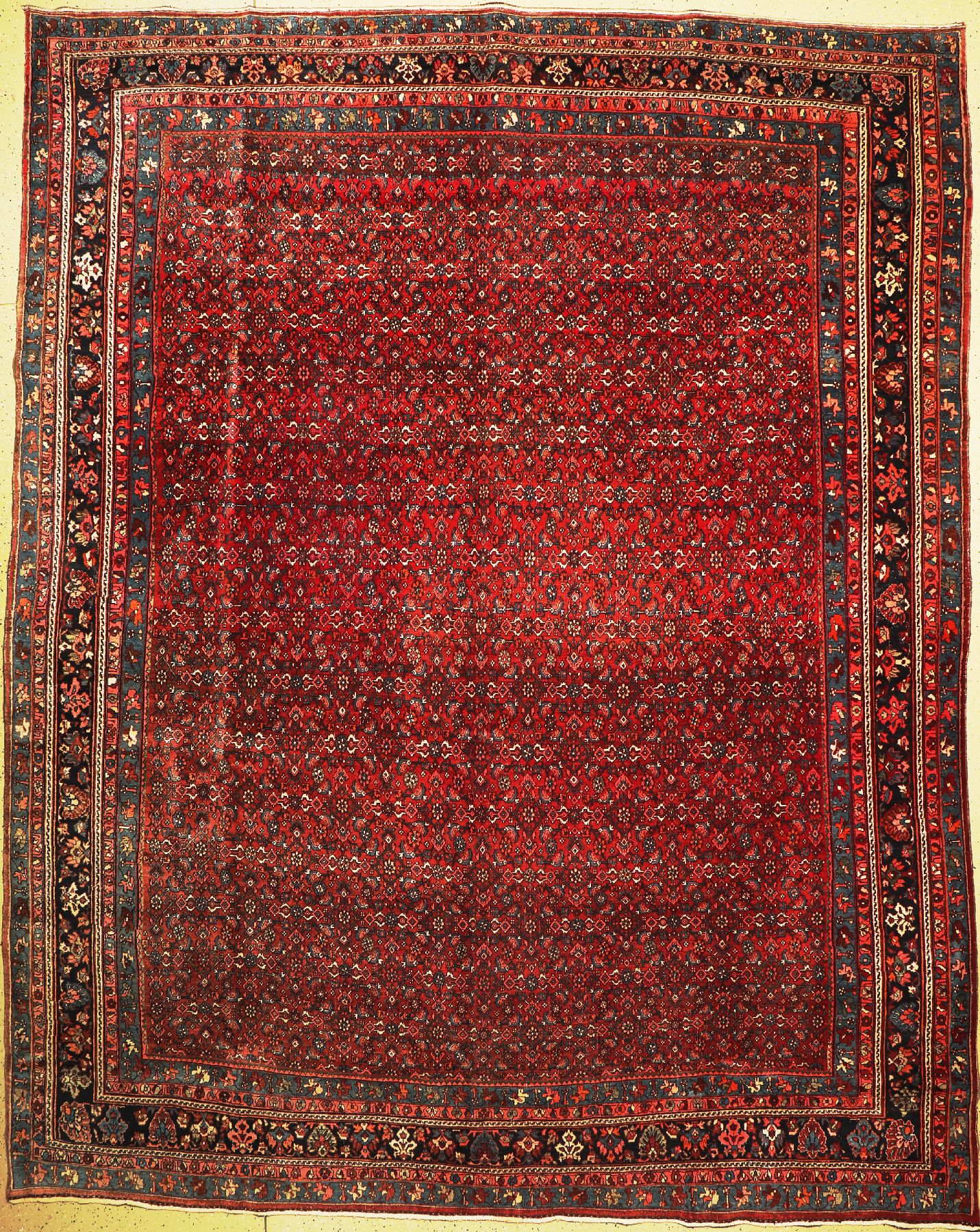 Bidjar alt, Persien, um 1930, Wolle auf Baumwolle, ca. 404 x 326 cm, EHZ: 2-3