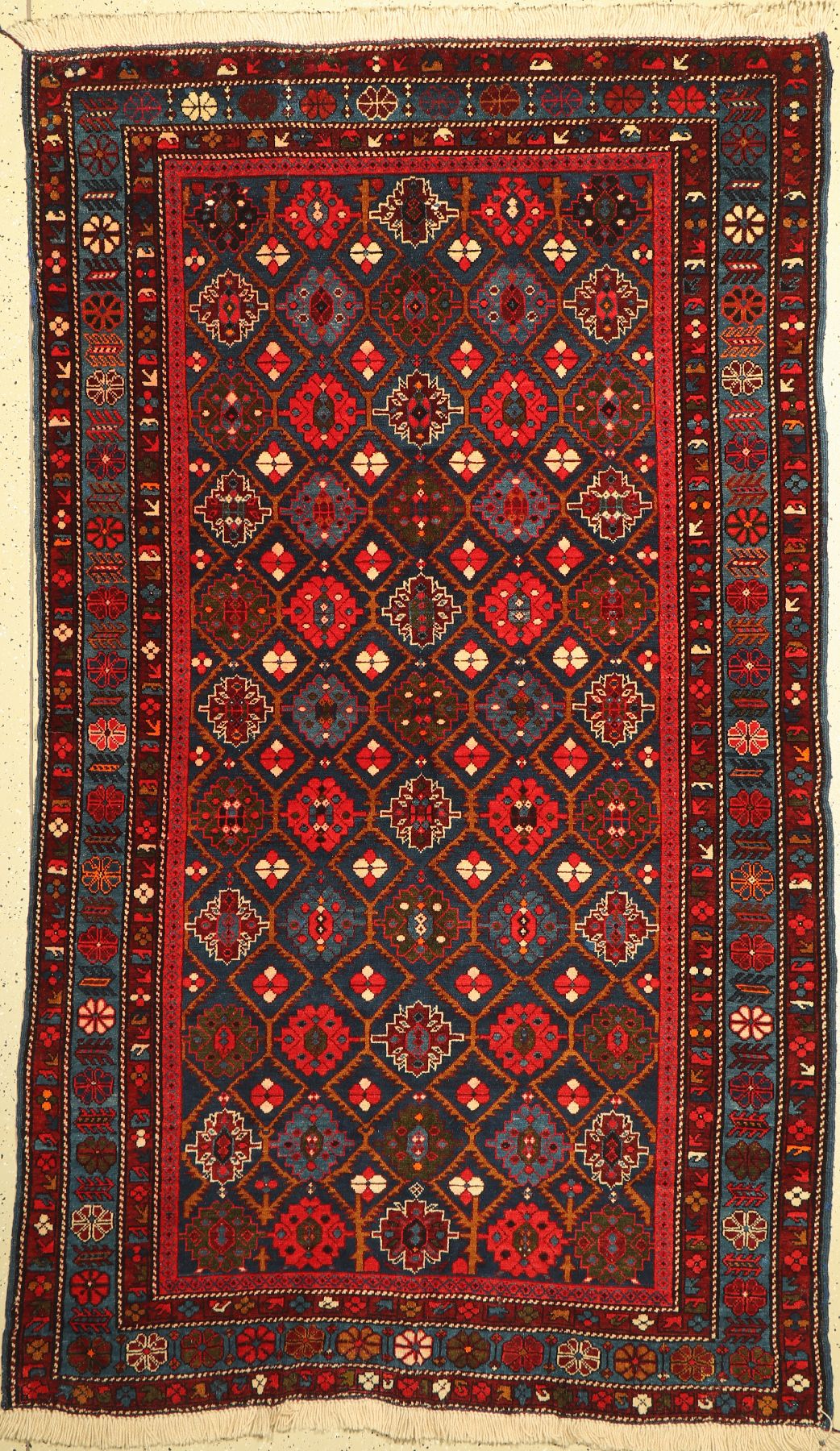 Karabagh alt, Kaukasus, um 1940, Wolle auf Wolle, ca. 248 x 146 cm, EHZ: 3