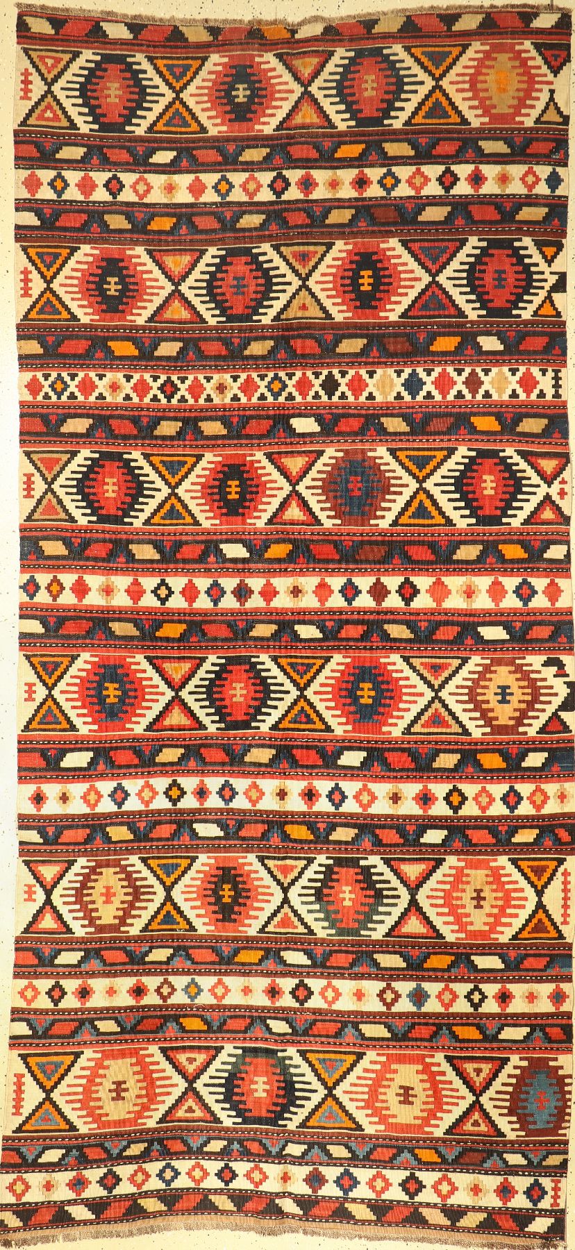 Schirwan Kelim, Kaukasus, um 1910, Wolle auf Wolle, ca. 320 x 148 cm, EHZ: 2-3