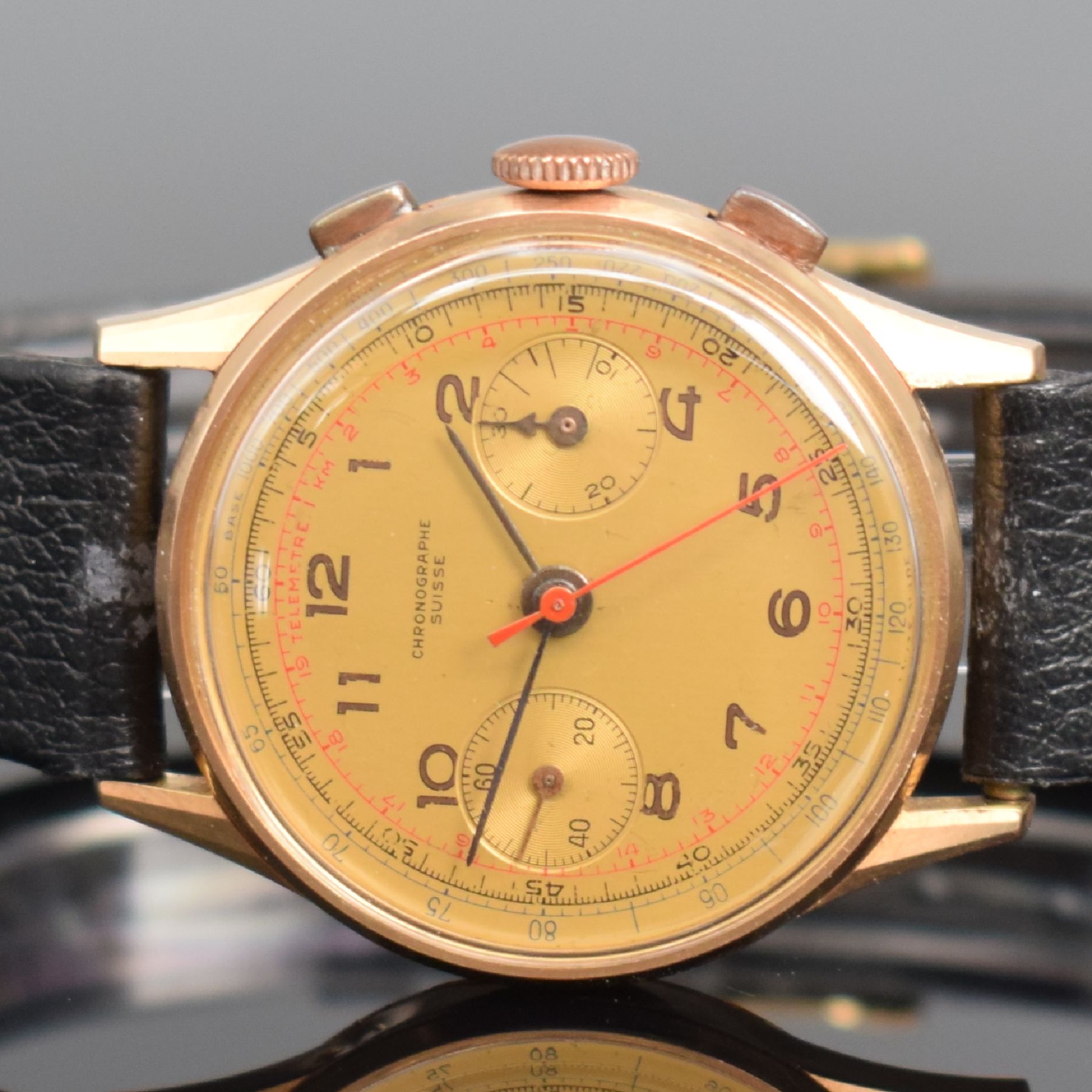 Detail a: CHRONOGRAPHE SUISSE Armbandchronograph in RG 750/000, Handaufzug, Schweiz um 1950, Geh. l. dell., Boden, Glasrand & verg. Cuv. aufgedr., gold. ...