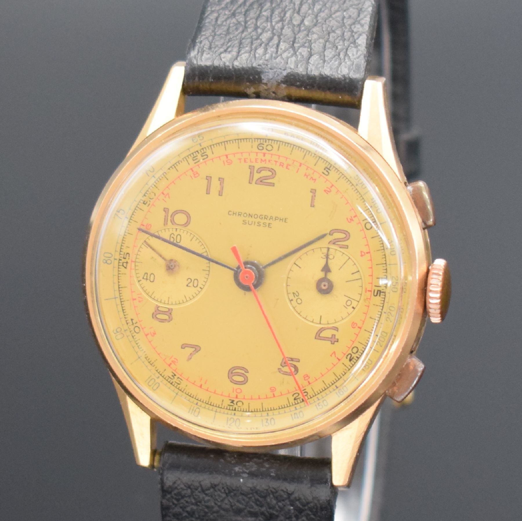 Detail c: CHRONOGRAPHE SUISSE Armbandchronograph in RG 750/000, Handaufzug, Schweiz um 1950, Geh. l. dell., Boden, Glasrand & verg. Cuv. aufgedr., gold. ...
